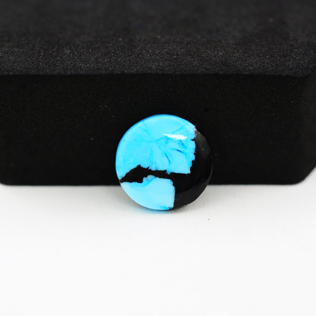 Buffalo Round Cabochon 14x14mm 6ct - Blue Solid - Pedra Gems