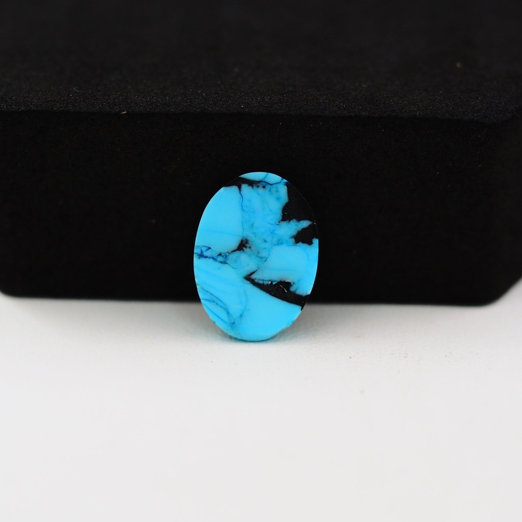 Buffalo Oval Cabochon 15x11mm 4.5ct - Blue with Black Band - Pedra Gems