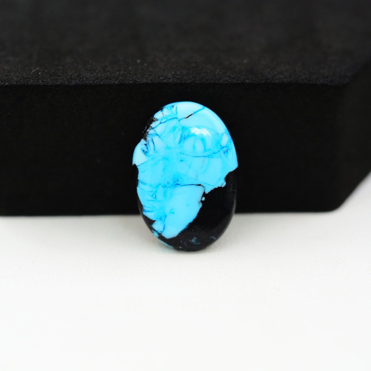 Buffalo Oval Cabochon 19x13mm 7.5ct - Blue with Black Base - Pedra Gems