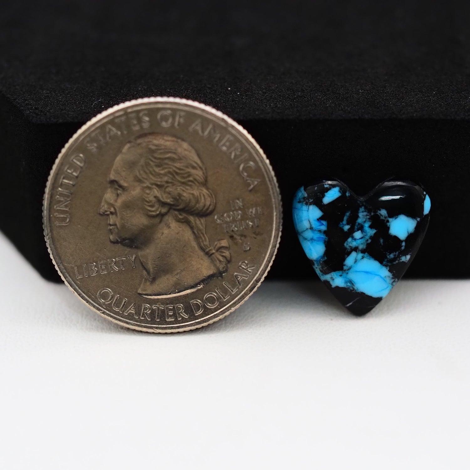 Buffalo Heart Cabochon 14x14mm 4.5ct - Black with Blue Patches - Pedra Gems