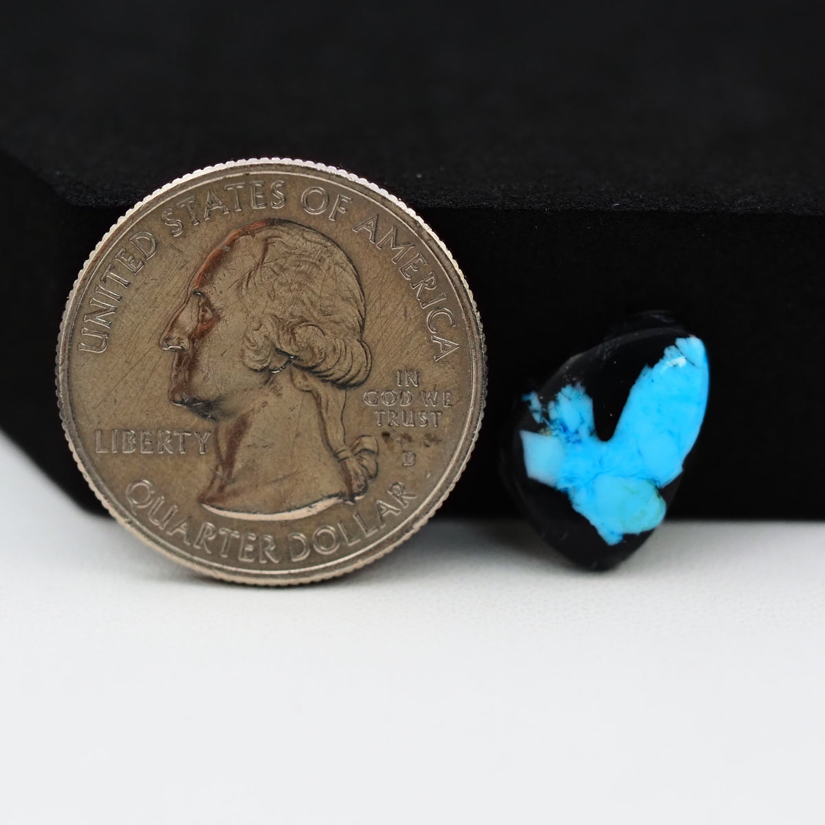 Buffalo Pear Cabochon 13x11mm 4ct - Blue with Black Tip - Pedra Gems