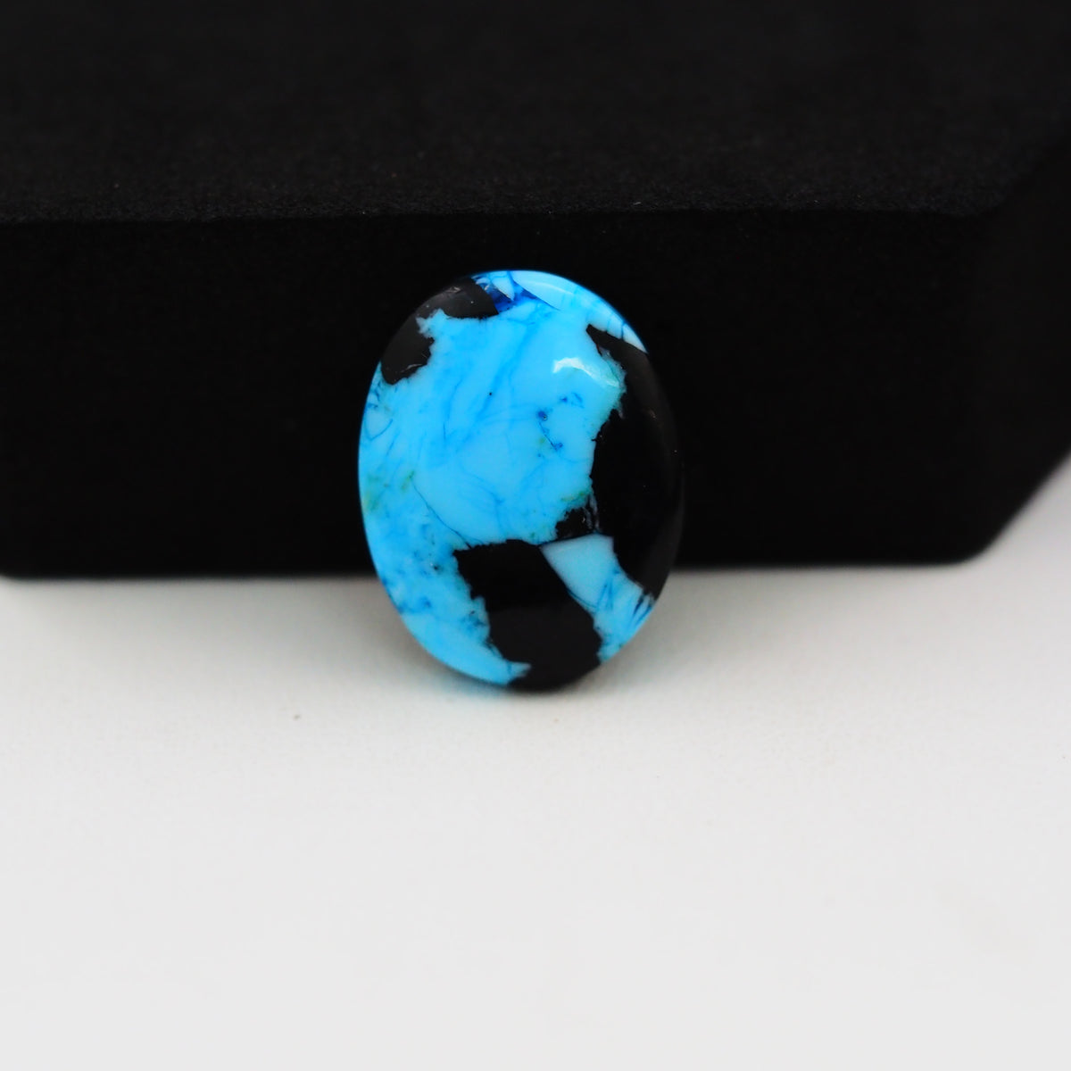 Buffalo Pear Cabochon 19x14mm 9.5ct - Black Top Blue Base - Pedra Gems