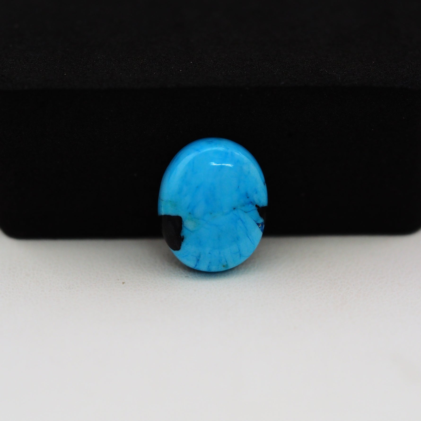 Buffalo Oval Cabochon 14x12mm 5.5ct - Blue Solid - Pedra Gems