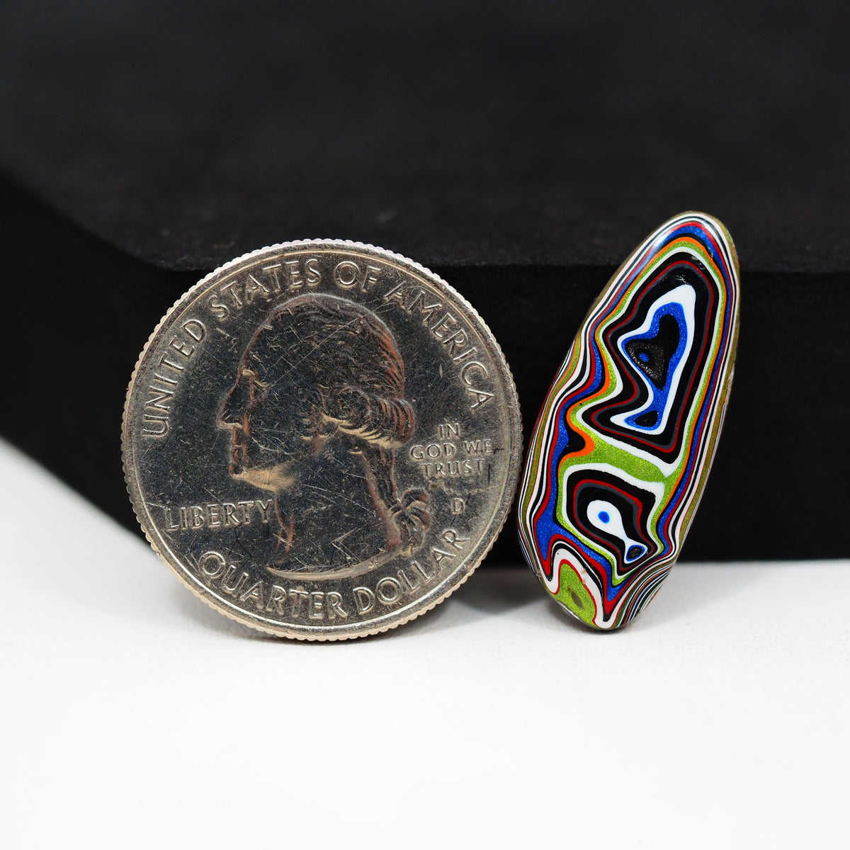 Fordite Agate Cabochon Freeform 26x11mm 4ct - Detroit Agate layered paint - Pedra Gems