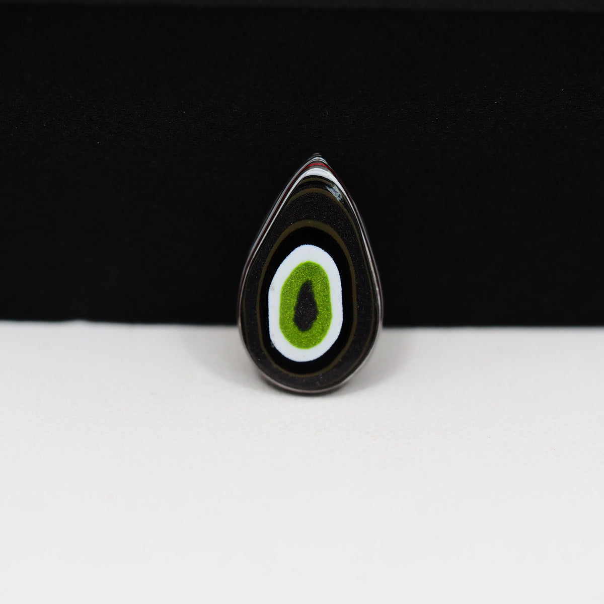 Fordite Agate Cabochon Pear 18x8mm 1.5ct - Detroit Agate layered paint - Pedra Gems