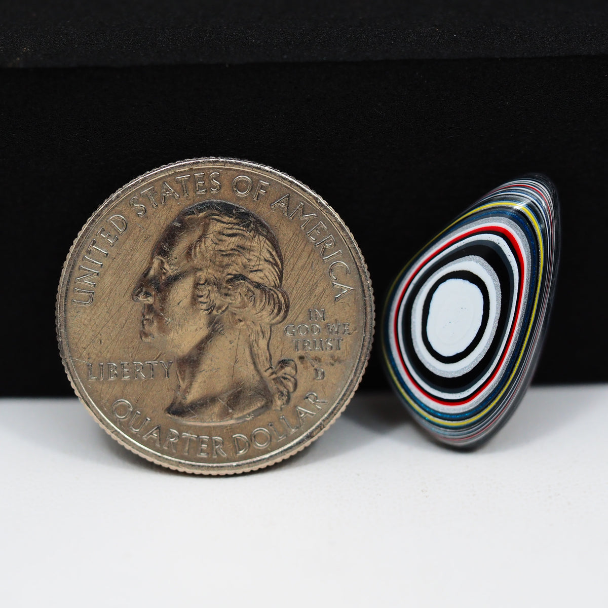 Fordite Agate Cabochon Freeform 20x13mm 4ct - Detroit Agate layered paint - Pedra Gems