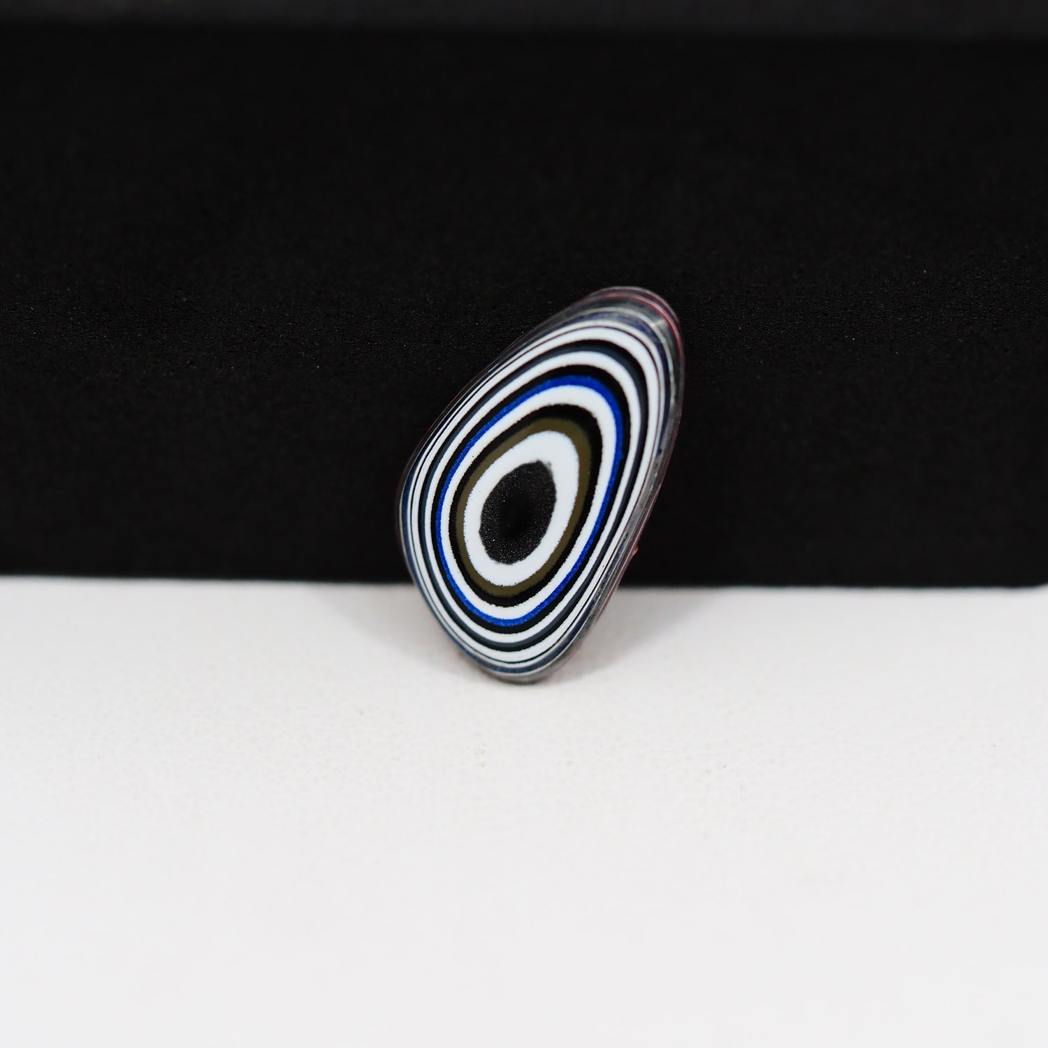 Fordite Agate Cabochon Freeform 17x10mm 1.5ct - Detroit Agate layered paint - Pedra Gems
