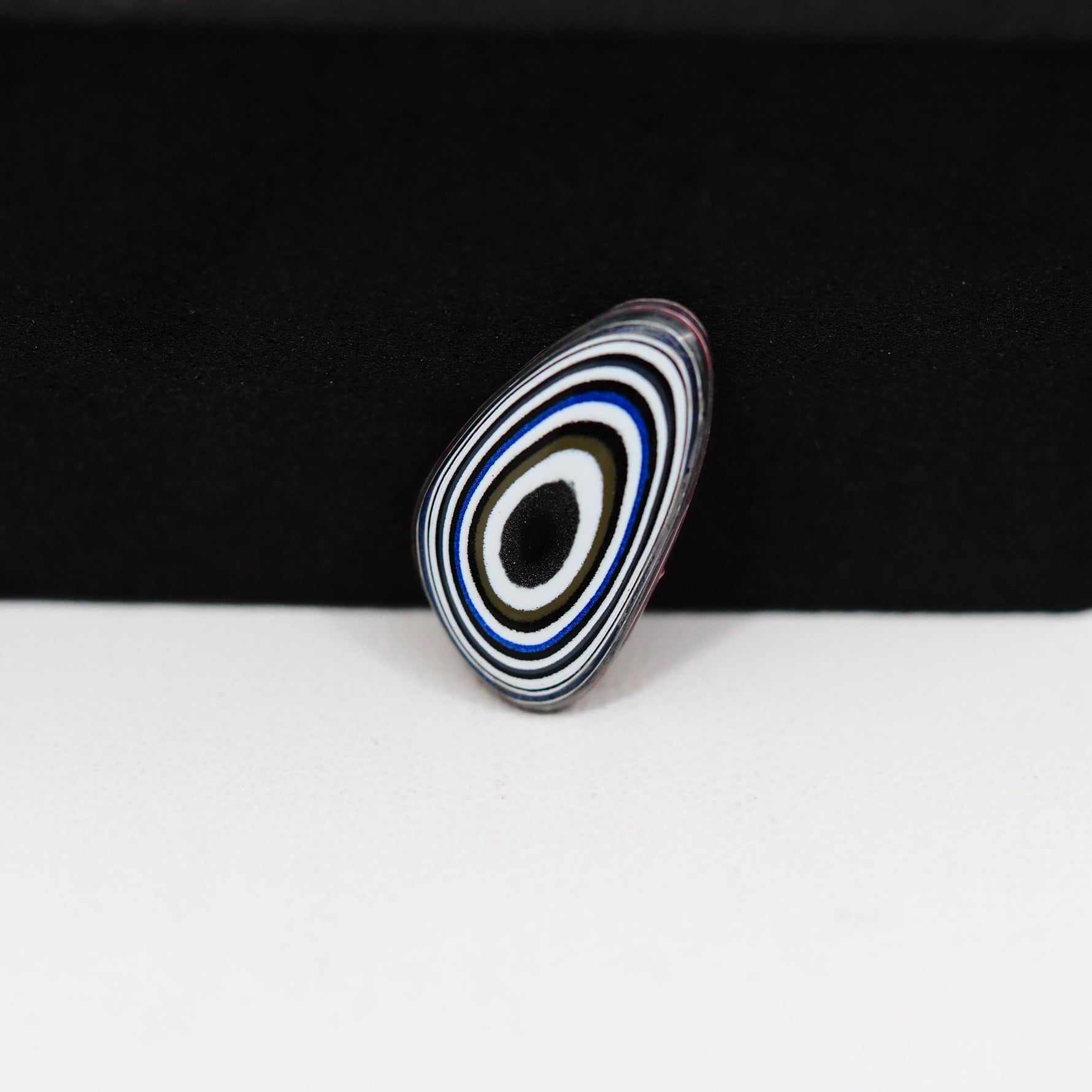 Fordite Agate Cabochon Freeform 17x10mm 1.5ct - Detroit Agate layered paint - Pedra Gems