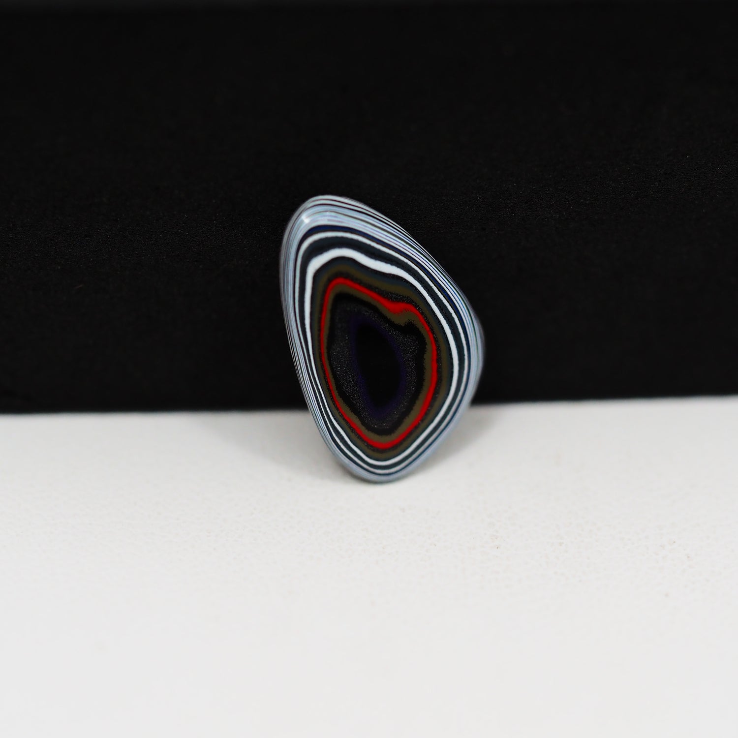 Fordite Agate Cabochon Freeform 17x11mm 1.5ct - Detroit Agate layered paint - Pedra Gems
