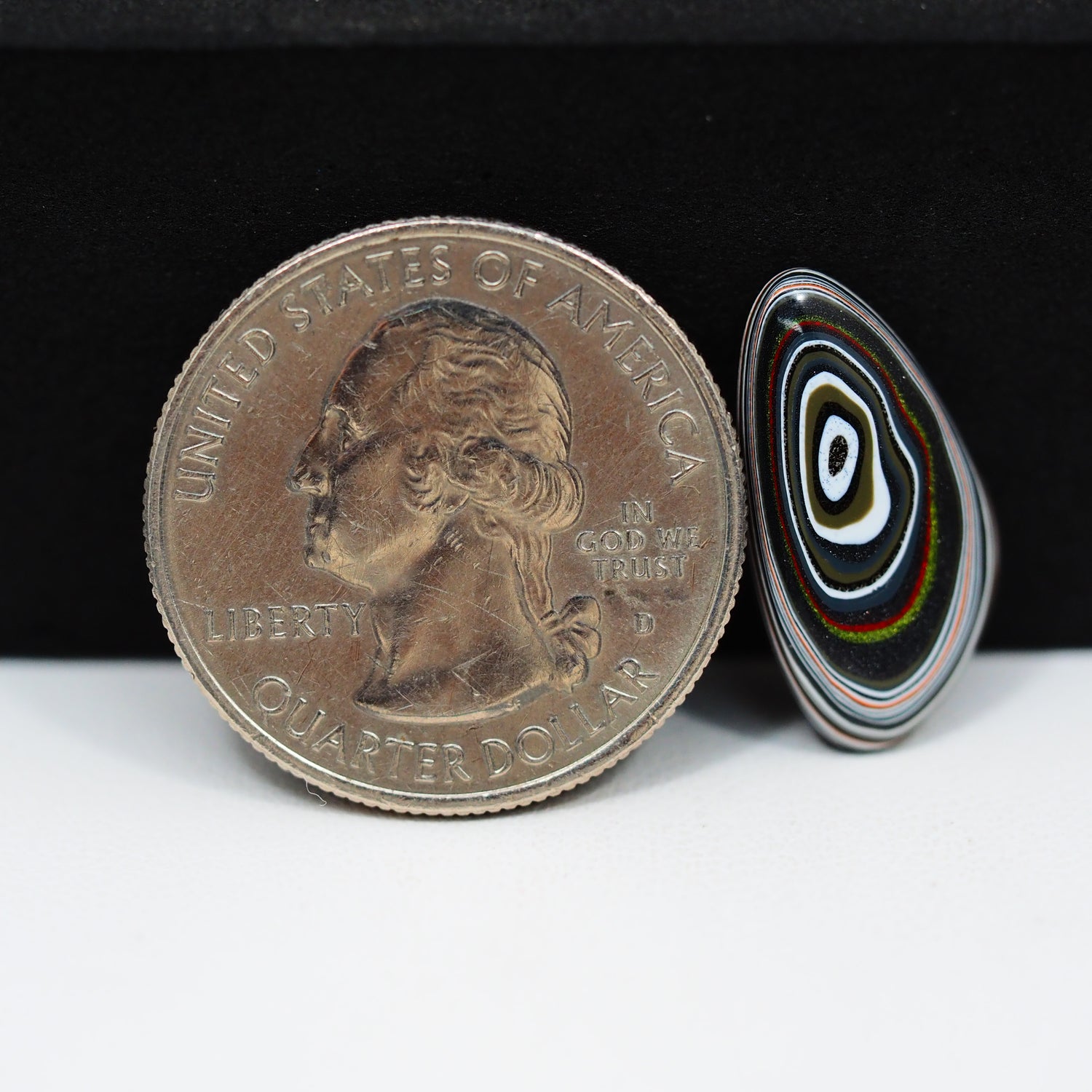 Fordite Agate Cabochon Freeform 20x10mm 2ct - Detroit Agate layered paint - Pedra Gems