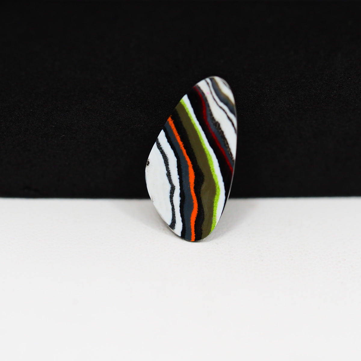 Fordite Agate Cabochon Freeform 20x10mm 2ct - Detroit Agate layered paint - Pedra Gems
