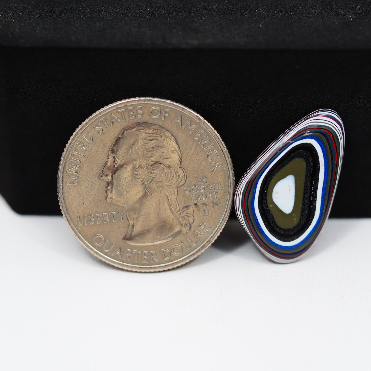 Fordite Agate Cabochon Freeform 22x11mm 3ct - Detroit Agate layered paint - Pedra Gems