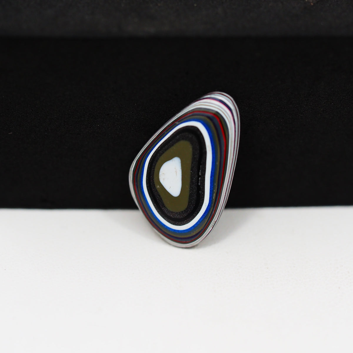 Fordite Agate Cabochon Freeform 22x11mm 3ct - Detroit Agate layered paint - Pedra Gems