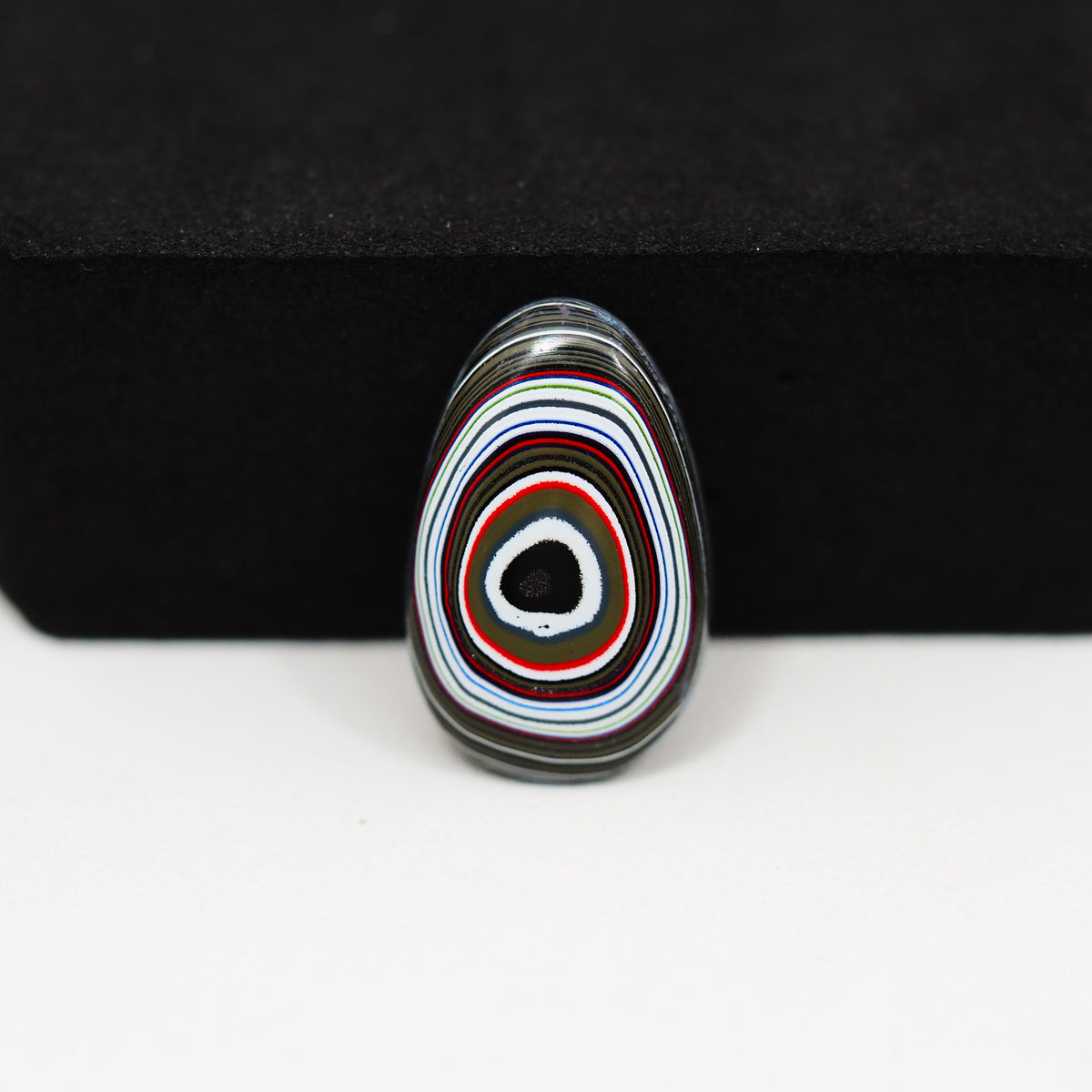 Fordite Agate Cabochon Freeform 19x12mm 4ct - Detroit Agate layered paint - Pedra Gems