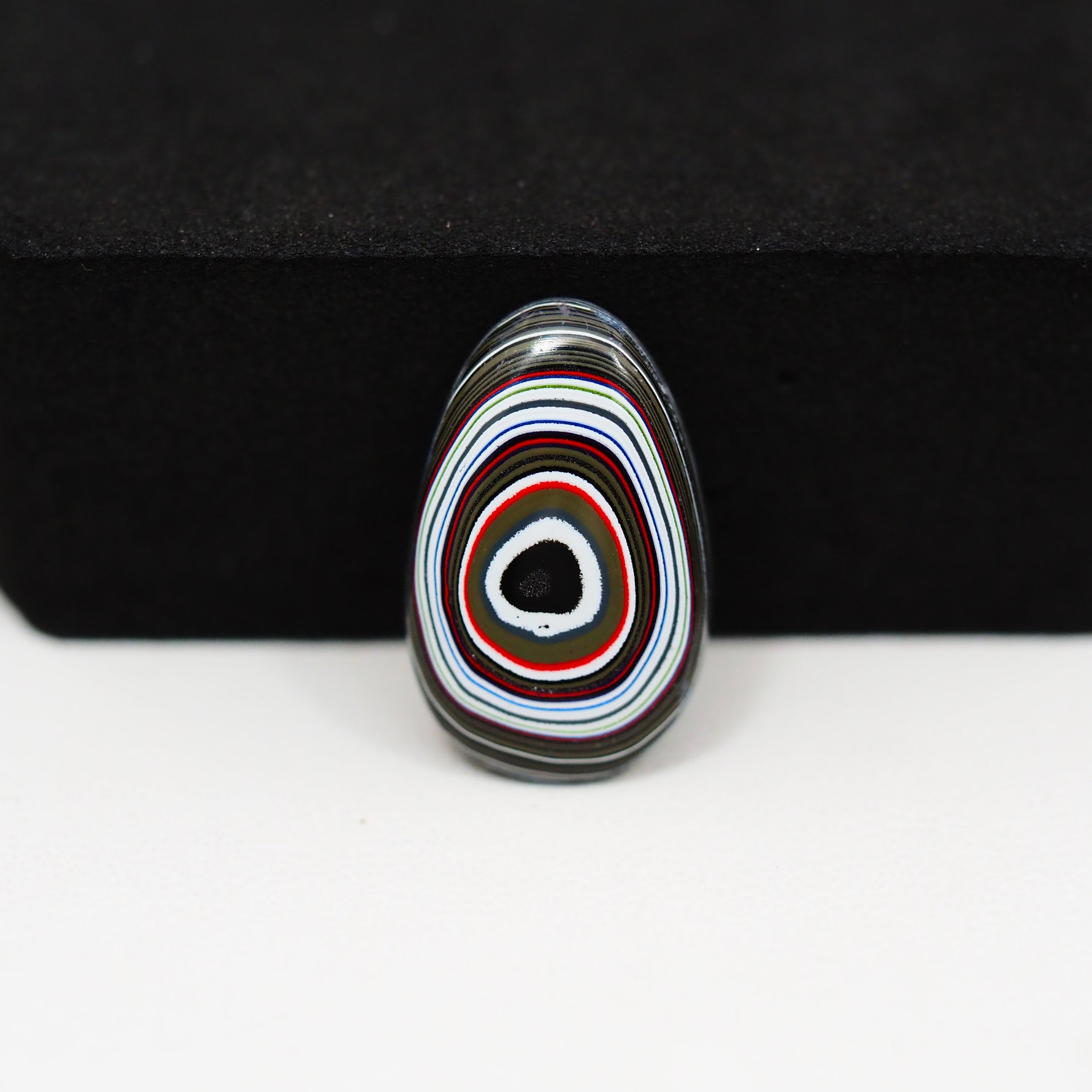 Fordite Agate Cabochon Freeform 19x12mm 4ct - Detroit Agate layered paint - Pedra Gems