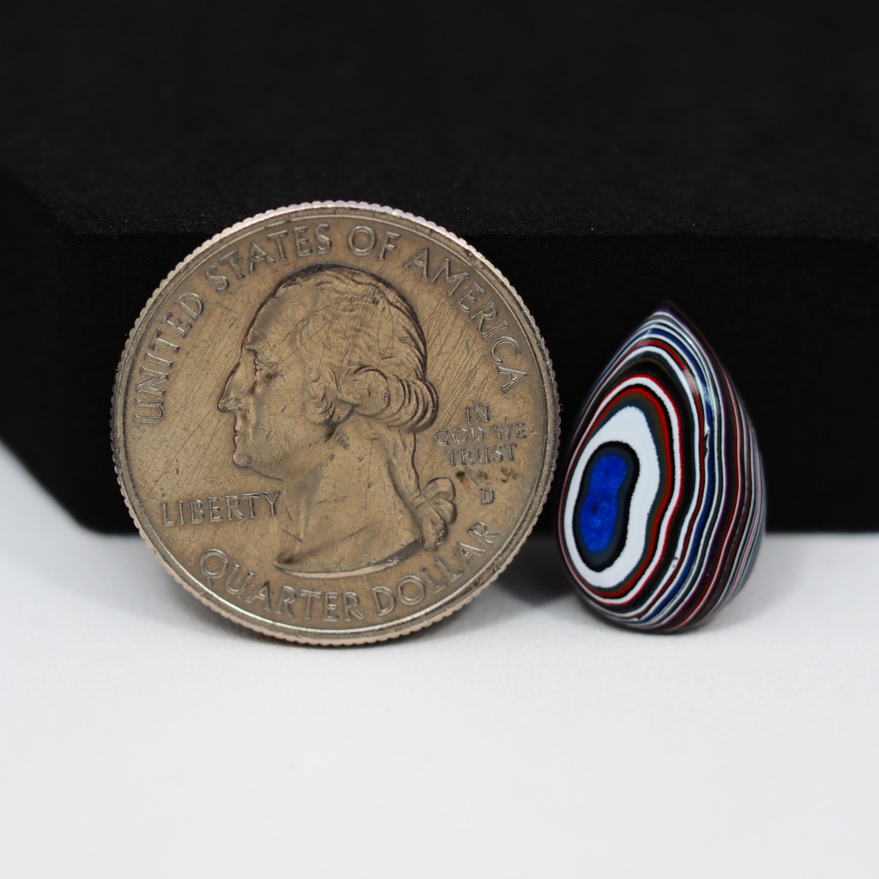 Fordite Agate Cabochon Pear 18x11mm 1.5ct - Detroit Agate layered paint - Pedra Gems
