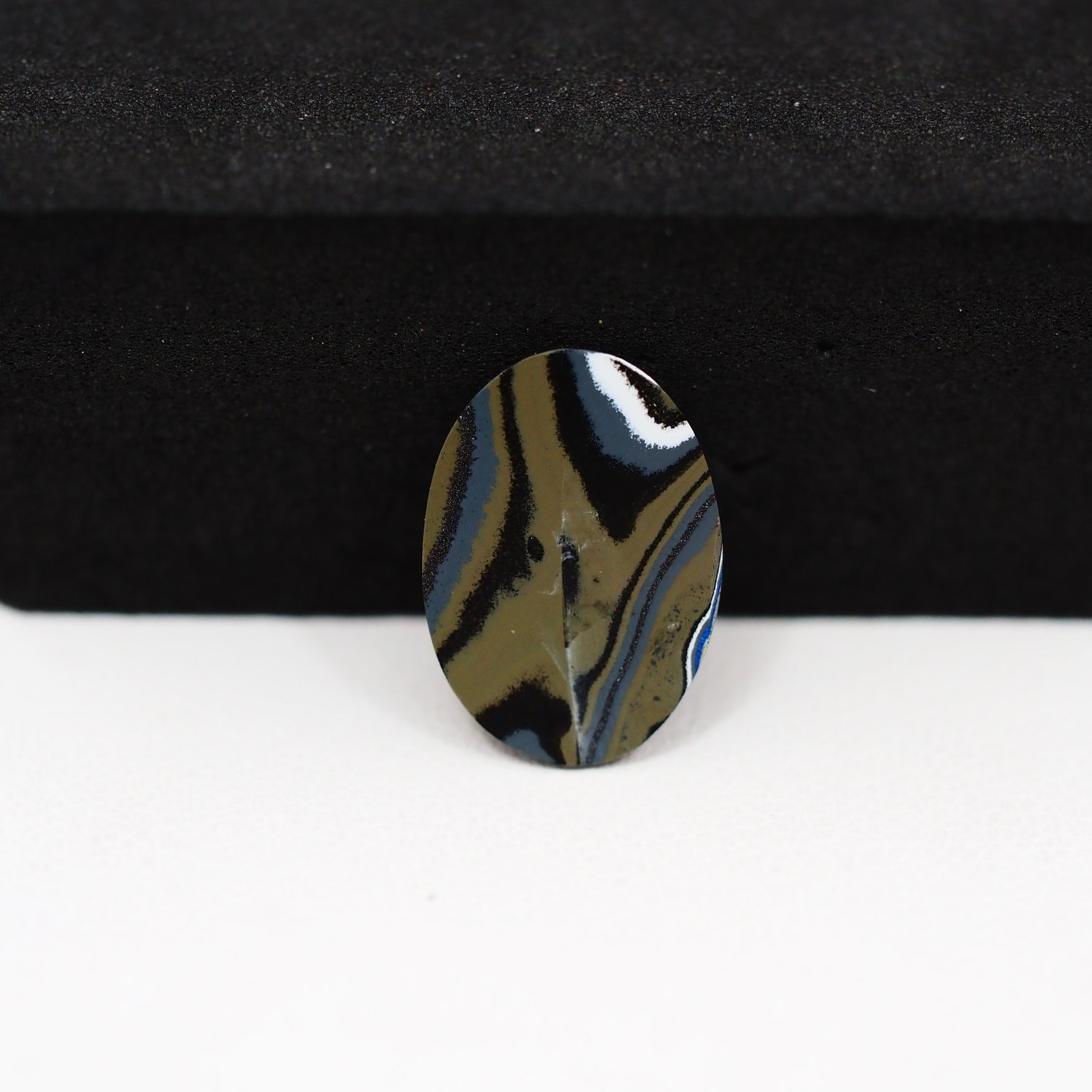 Fordite Agate Cabochon Oval 15x11mm 1.5ct - Detroit Agate layered paint - Pedra Gems