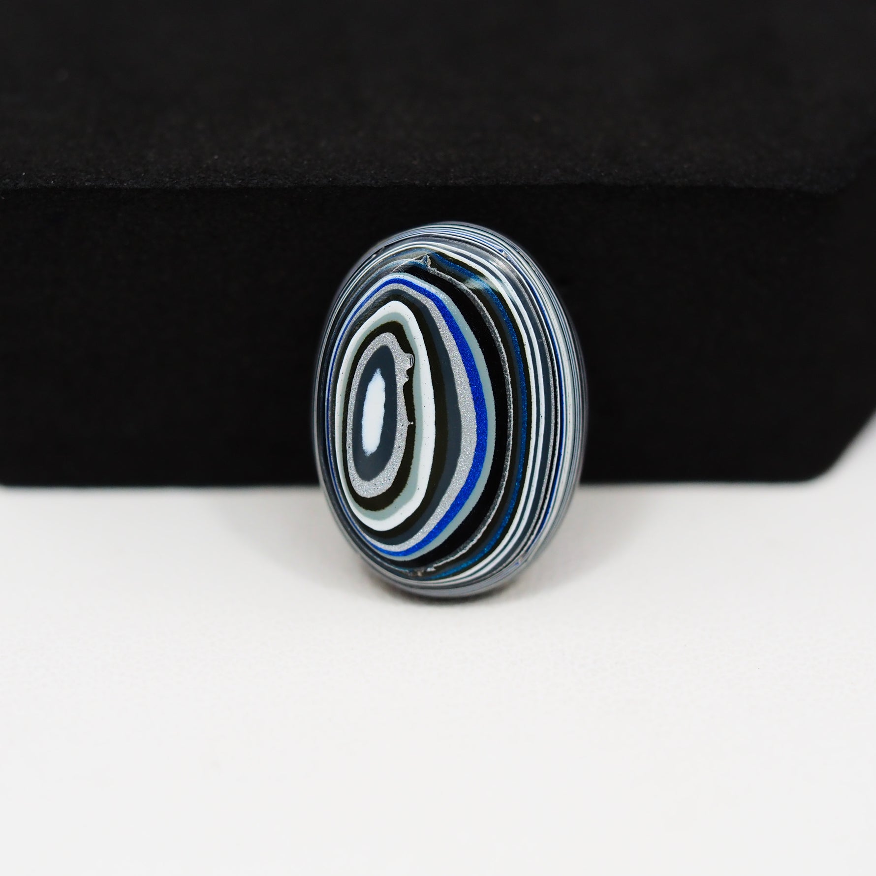 Fordite Agate Cabochon Oval 19x12mm 5ct - Detroit Agate layered paint - Pedra Gems