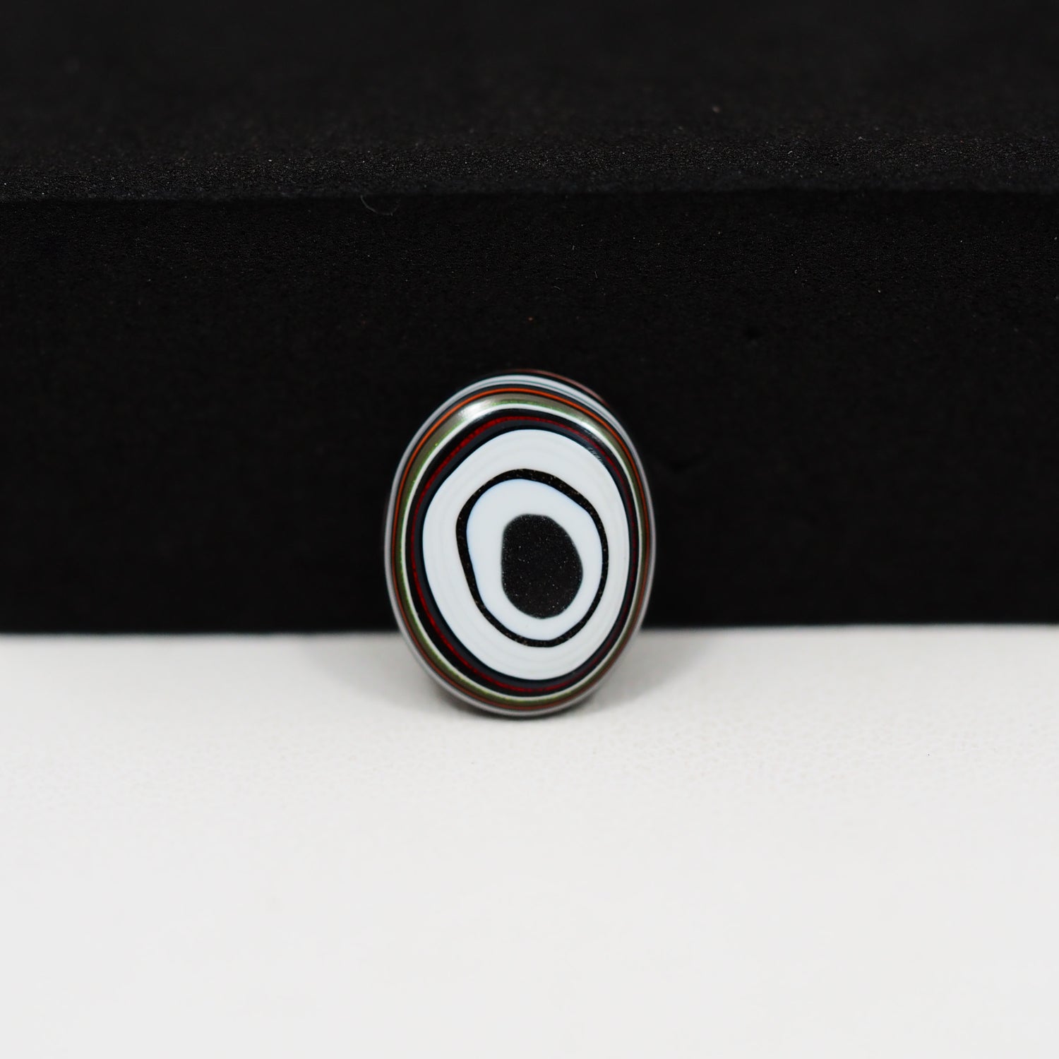 Fordite Agate Cabochon Oval 13x8mm 1.5ct - Detroit Agate layered paint - Pedra Gems
