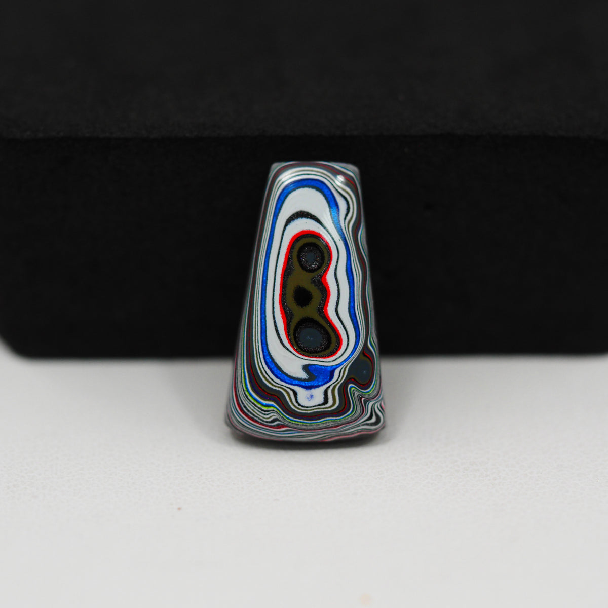 Fordite Agate Cabochon Freeform 20x11mm 4.5ct - Detroit Agate layered paint - Pedra Gems