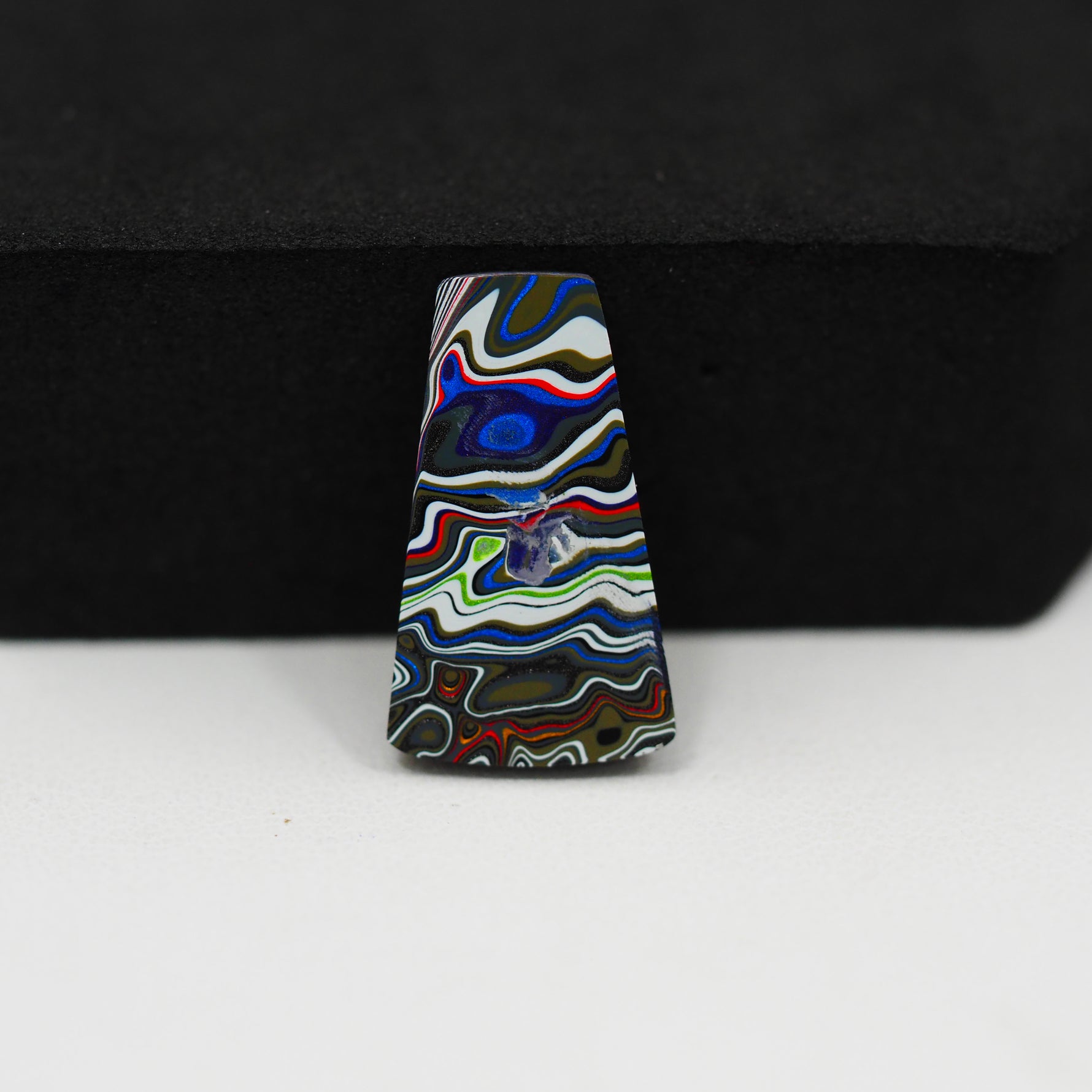 Fordite Agate Cabochon Freeform 20x11mm 4.5ct - Detroit Agate layered paint - Pedra Gems