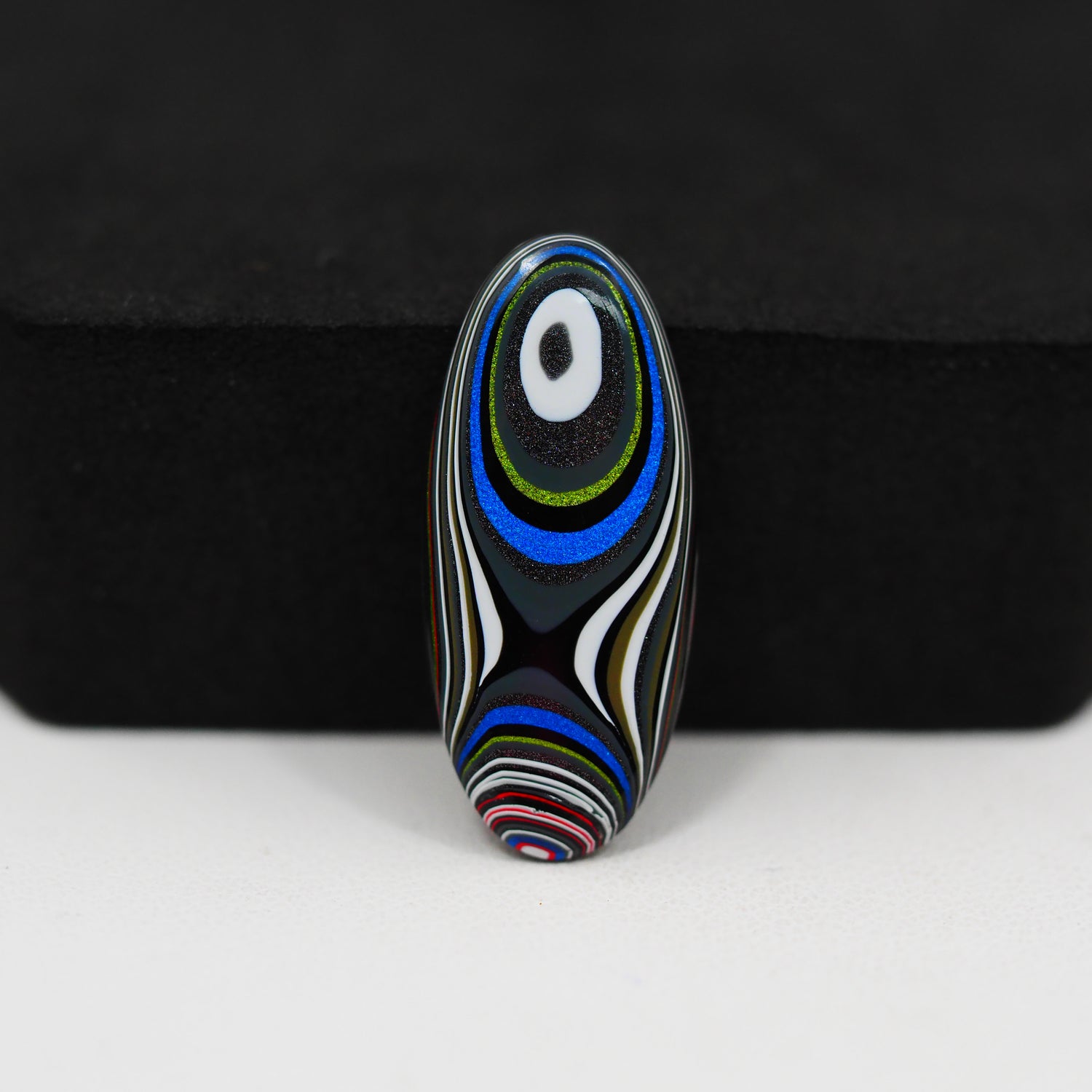 Fordite Agate Cabochon Oval 26x5mm 3ct - Detroit Agate layered paint - Pedra Gems