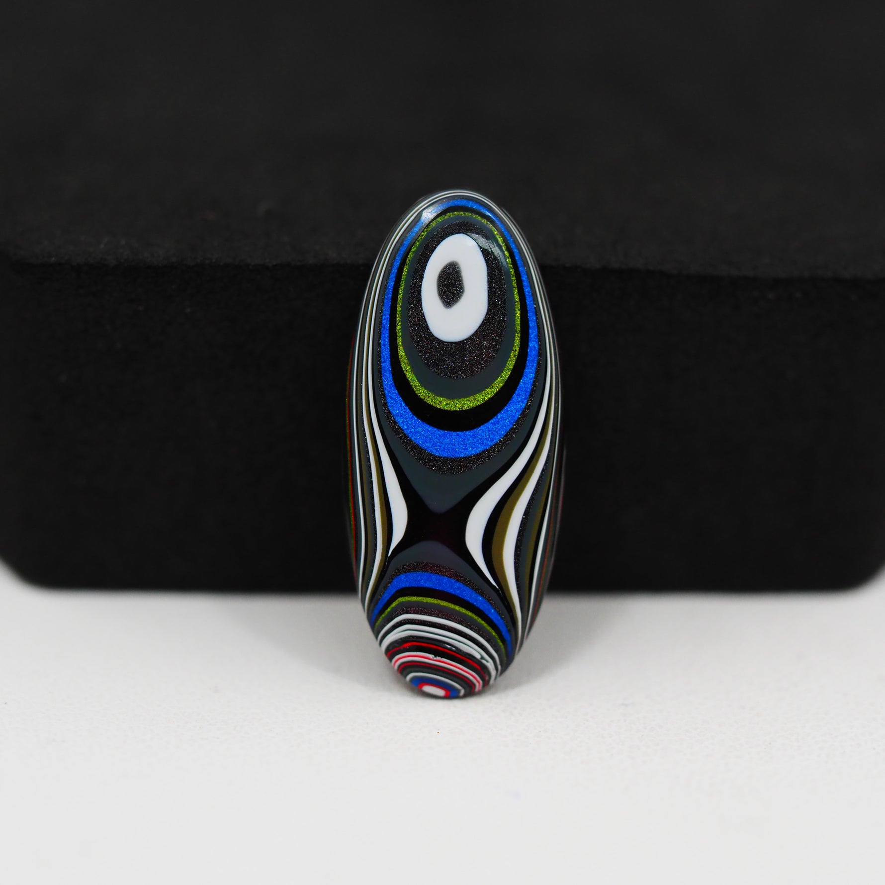 Fordite Agate Cabochon Oval 26x5mm 3ct - Detroit Agate layered paint - Pedra Gems