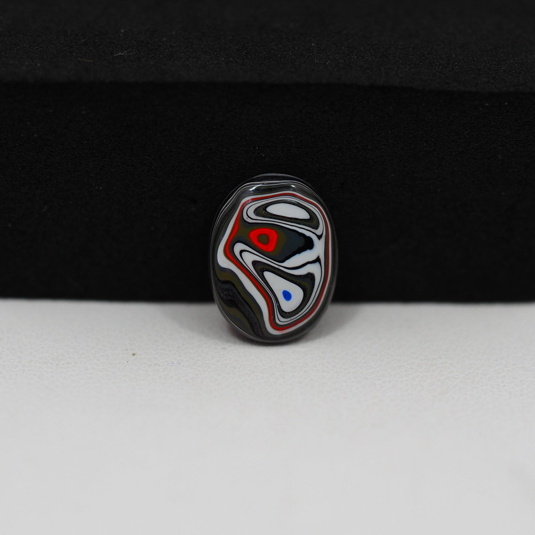 Fordite Agate Cabochon Oval 13x8mm 1.5ct - Detroit Agate layered paint - Pedra Gems