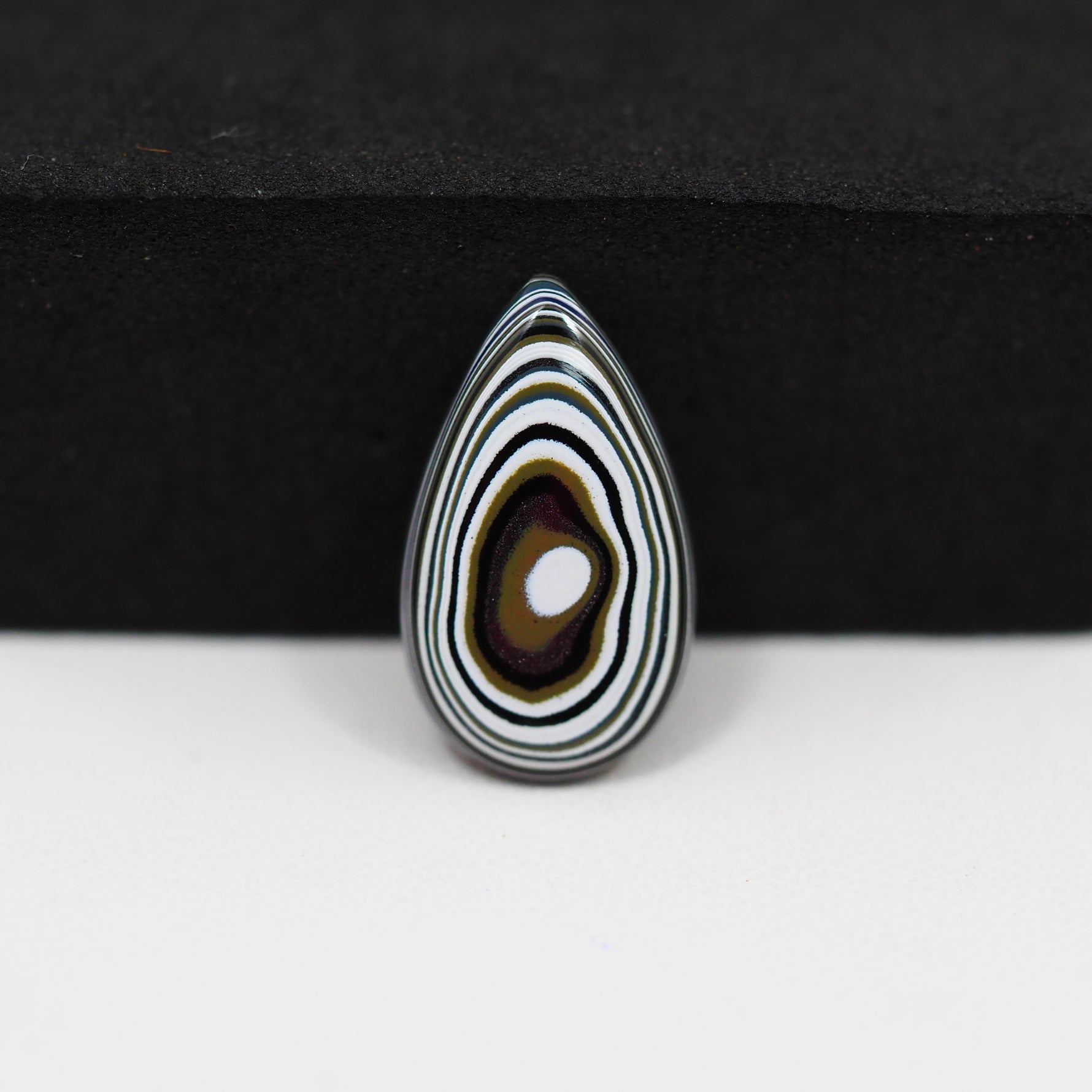 Fordite Agate Cabochon Pear 17x11mm 2ct - Detroit Agate layered paint - Pedra Gems