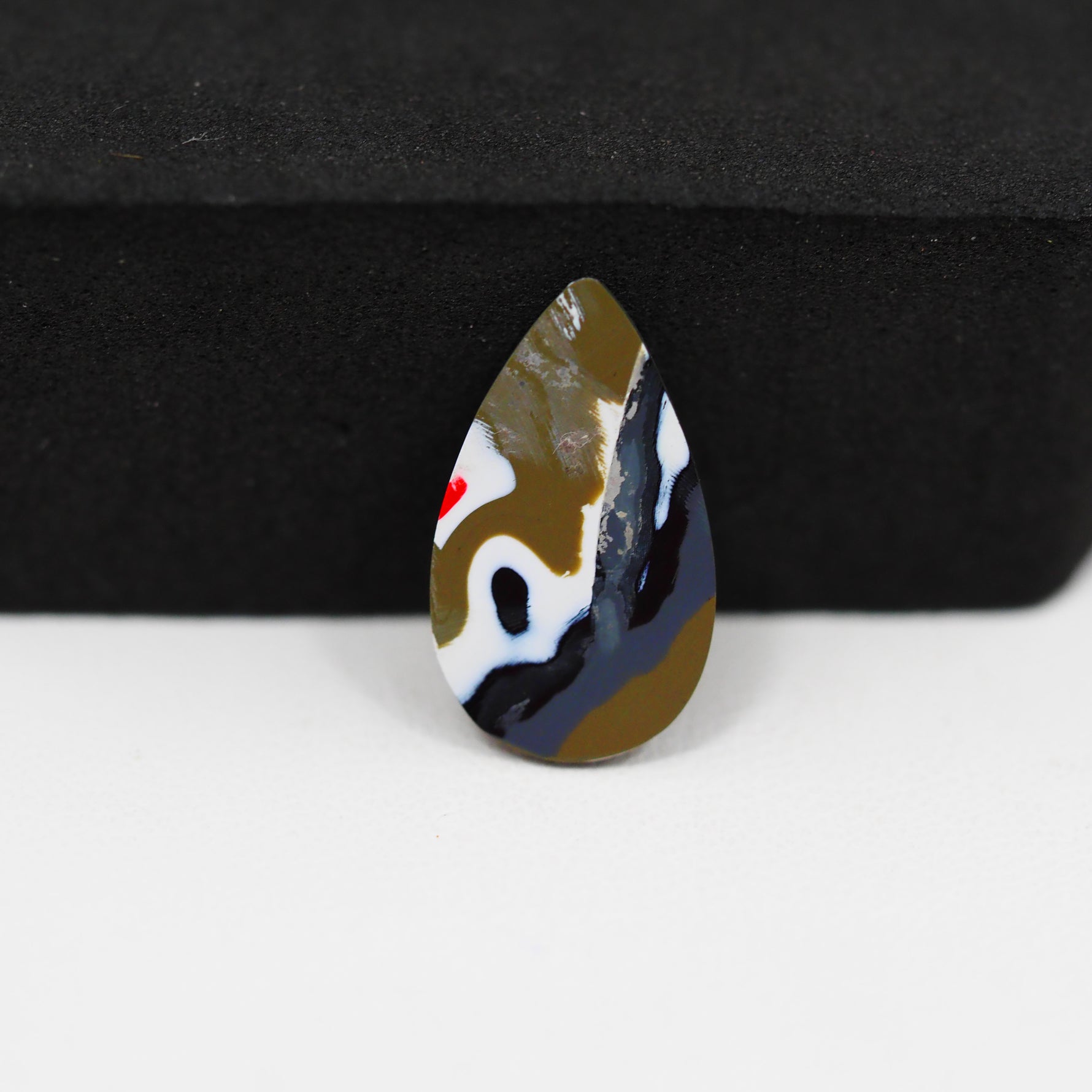 Fordite Agate Cabochon Pear 17x11mm 2ct - Detroit Agate layered paint - Pedra Gems