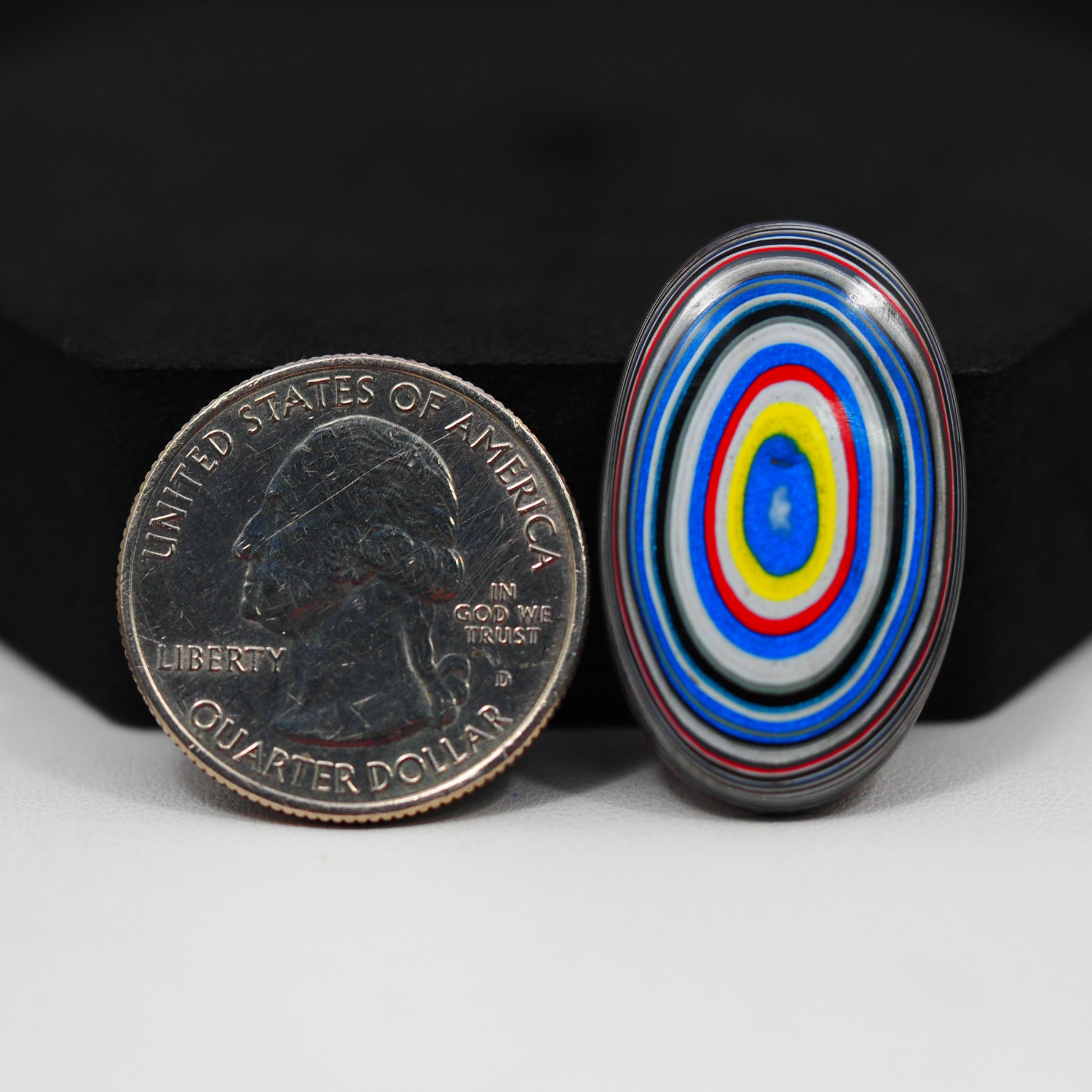 Fordite Agate Cabochon Oval 30x19mm 11.5ct - Detroit Agate layered paint - Pedra Gems