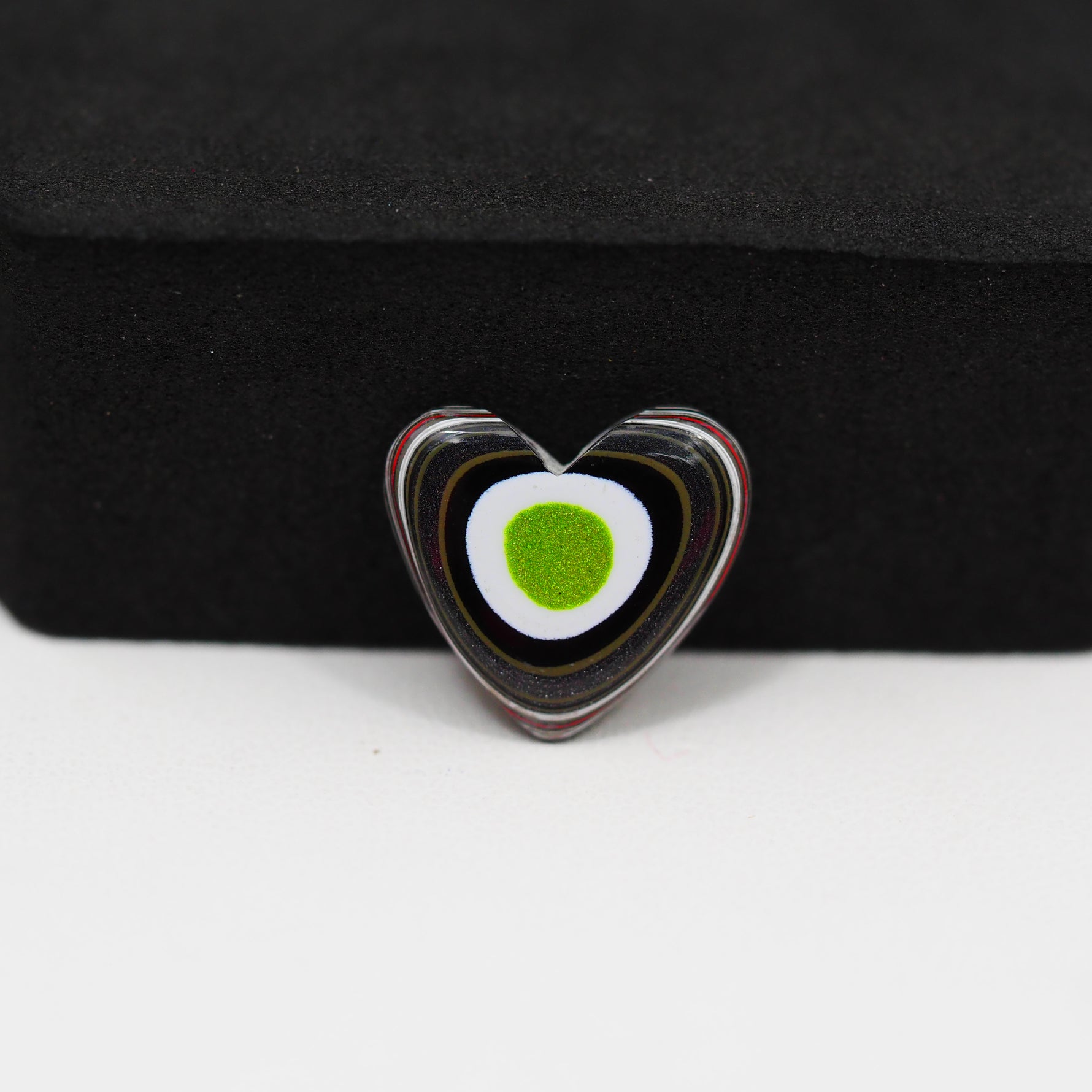 Fordite Agate Cabochon Heart 14x14mm 2ct - Detroit Agate layered paint - Pedra Gems