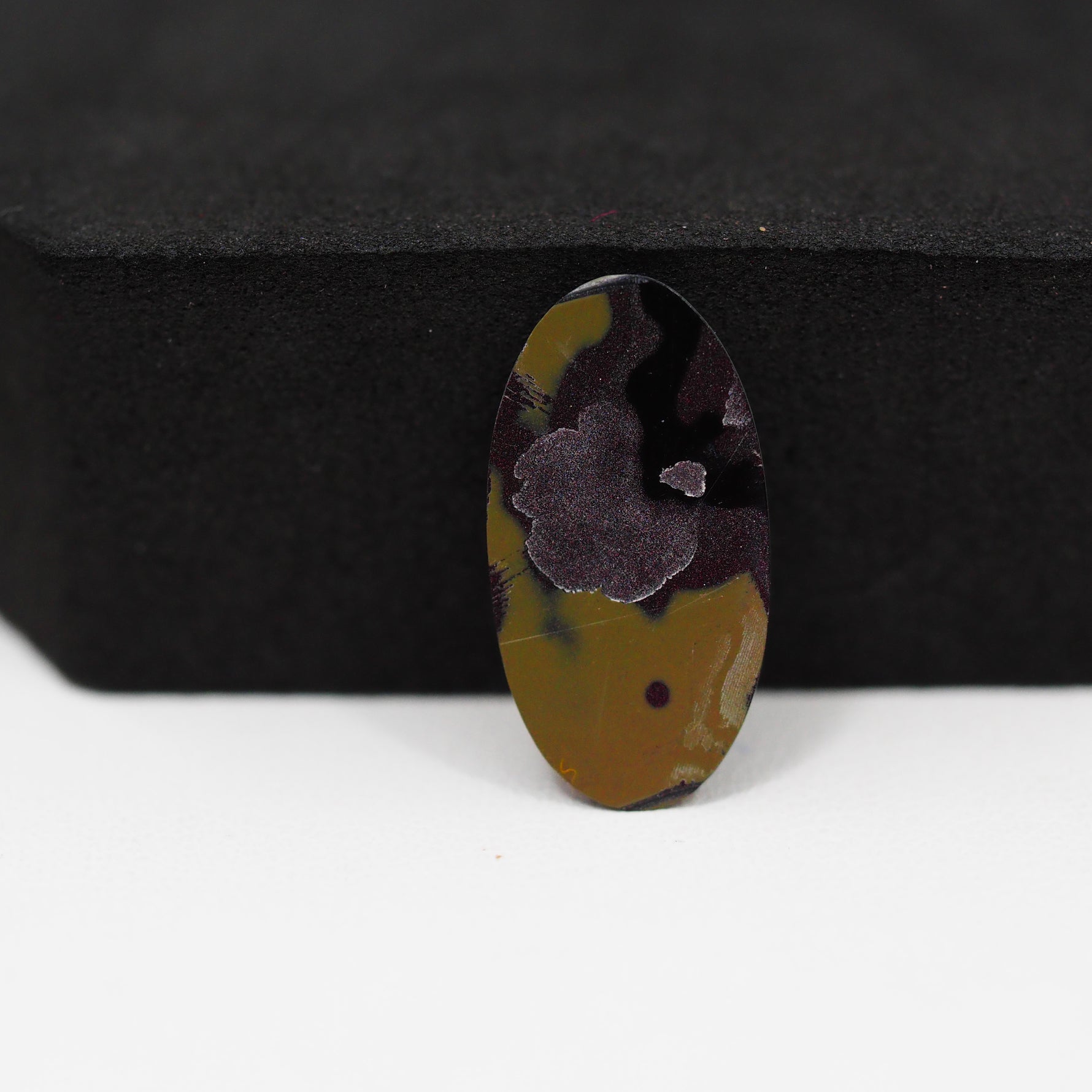 Fordite Agate Cabochon Oval 21x11mm 2.5ct - Detroit Agate layered paint - Pedra Gems
