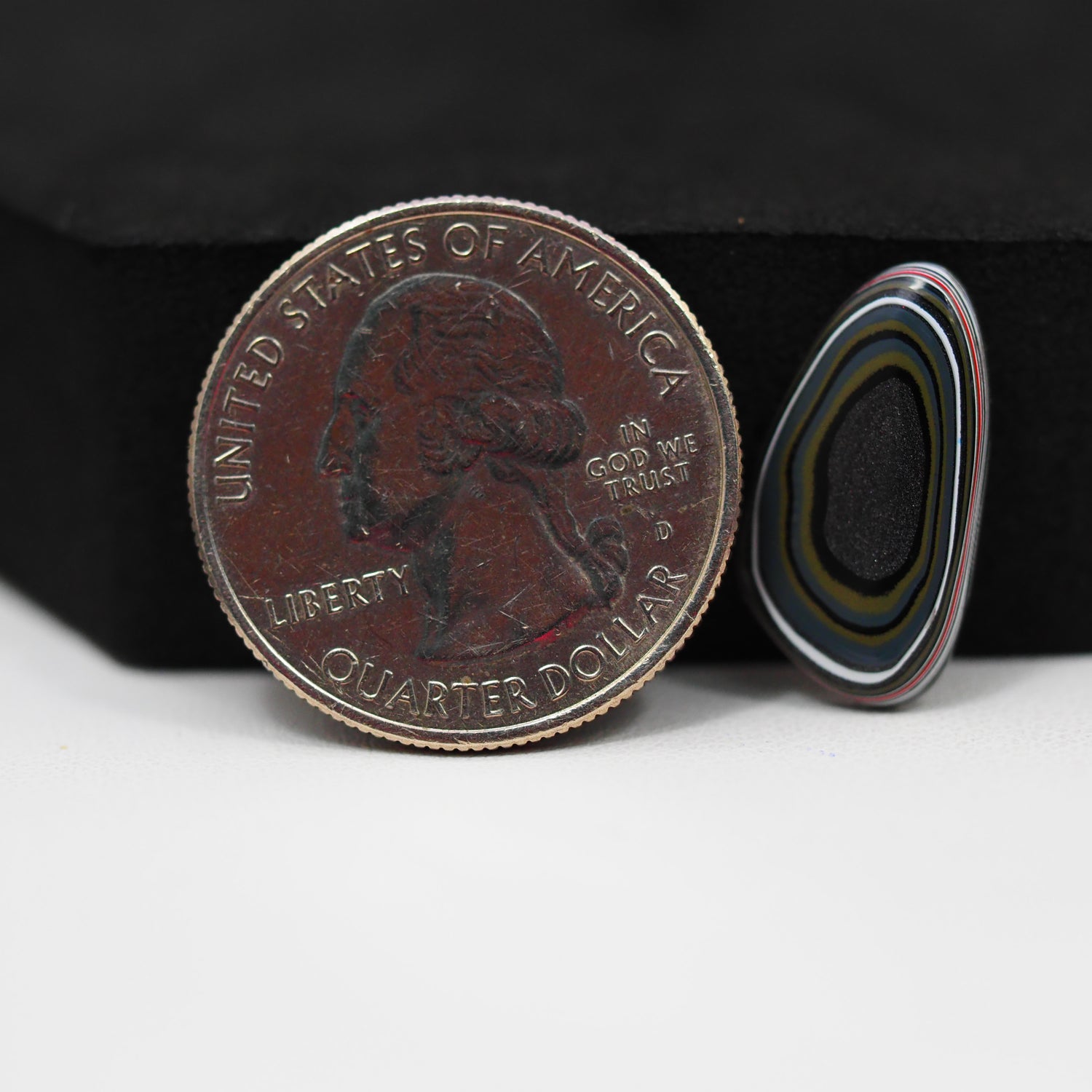 Fordite Agate Cabochon Freeform 19x11mm 2.5ct - Detroit Agate layered paint - Pedra Gems