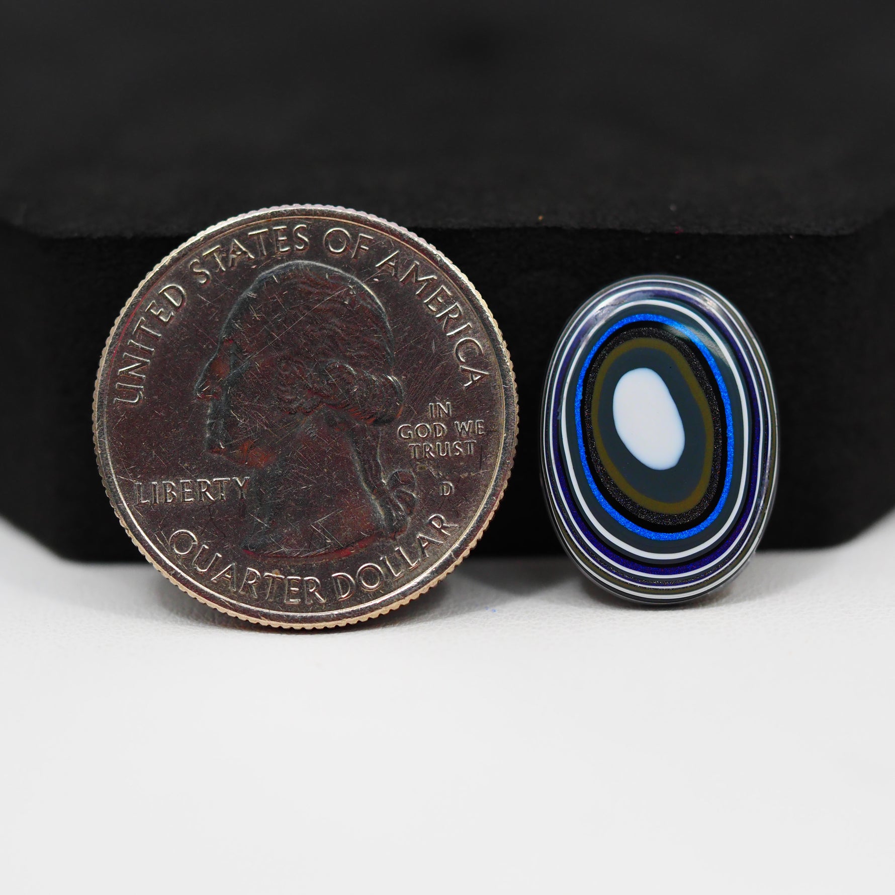 Fordite Agate Cabochon Oval 19x14mm 3.5ct - Detroit Agate layered paint - Pedra Gems
