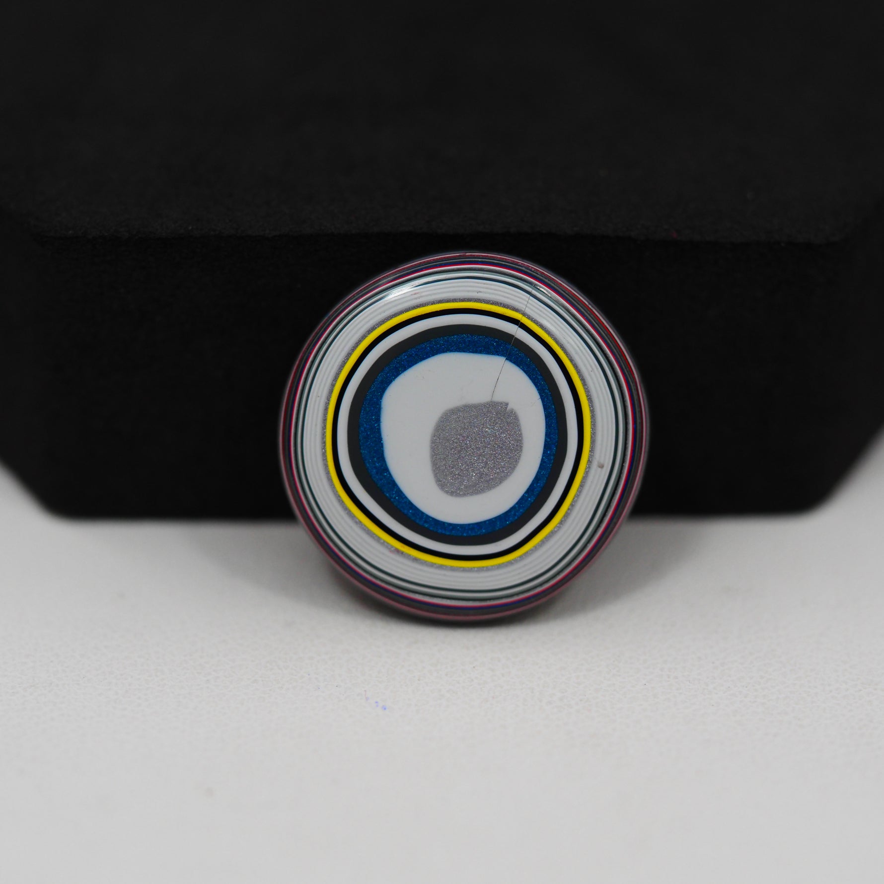 Fordite Agate Cabochon Round 21x21mm 7ct - Detroit Agate layered paint - Pedra Gems