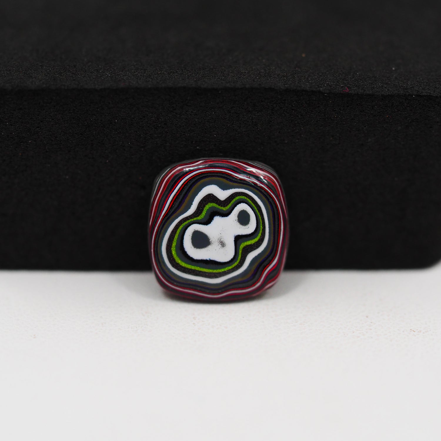 Fordite Agate Cabochon Square 13x13mm 2ct - Detroit Agate layered paint - Pedra Gems