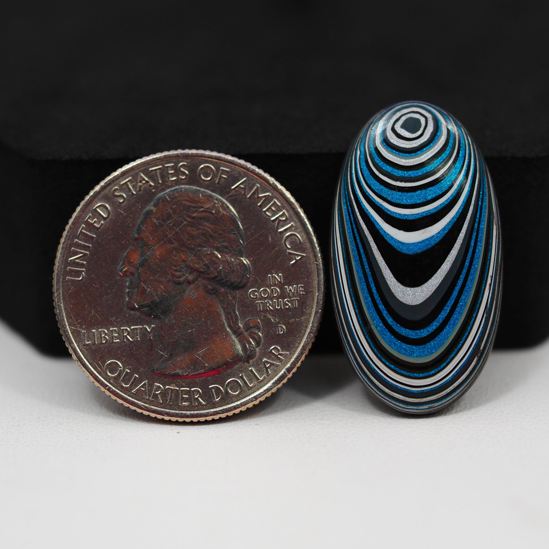 Fordite Agate Cabochon Oval 28x15mm 5.5ct - Detroit Agate layered paint - Pedra Gems