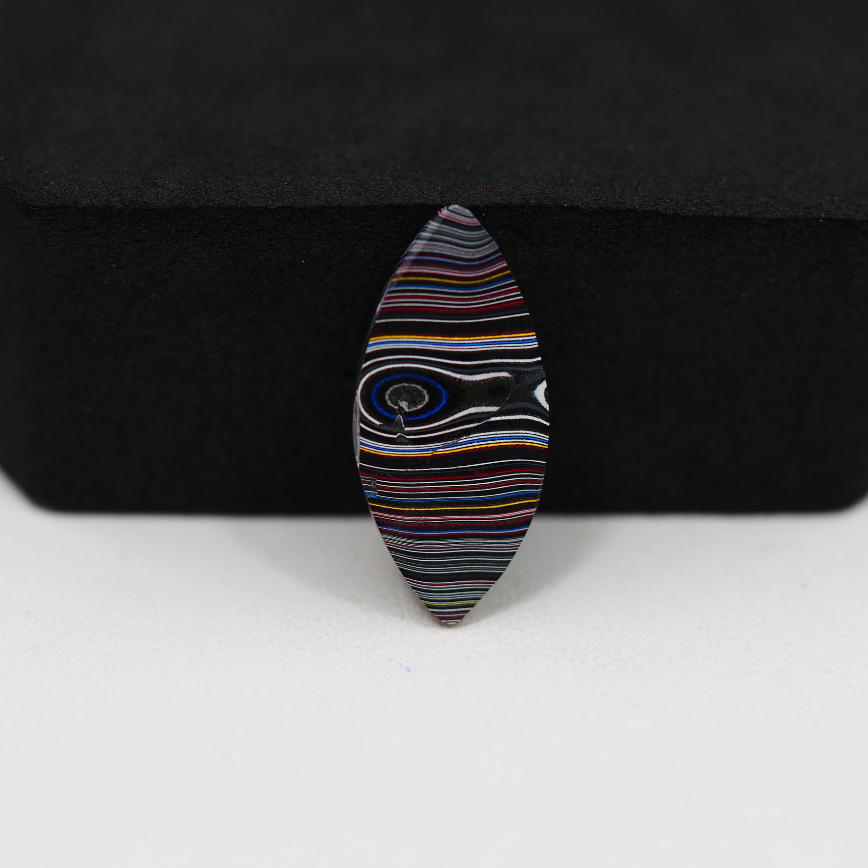 Fordite Agate Cabochon Freeform 22x10mm 3.5ct - Detroit Agate layered paint - Pedra Gems