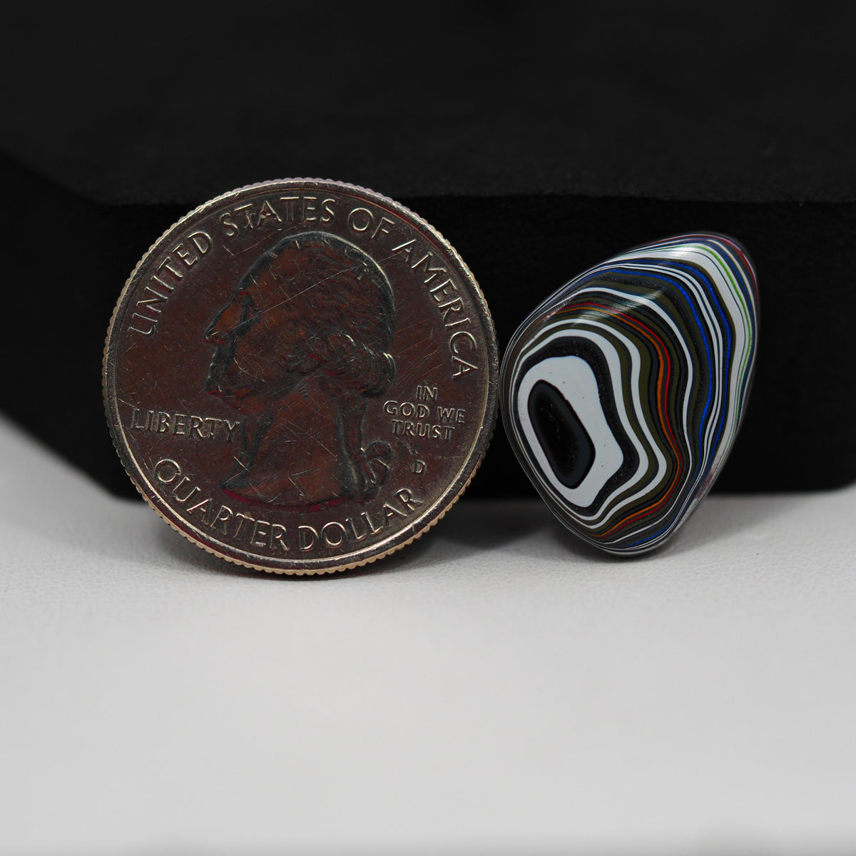 Fordite Agate Cabochon Freeform 18x13mm 3.5ct - Detroit Agate layered paint - Pedra Gems