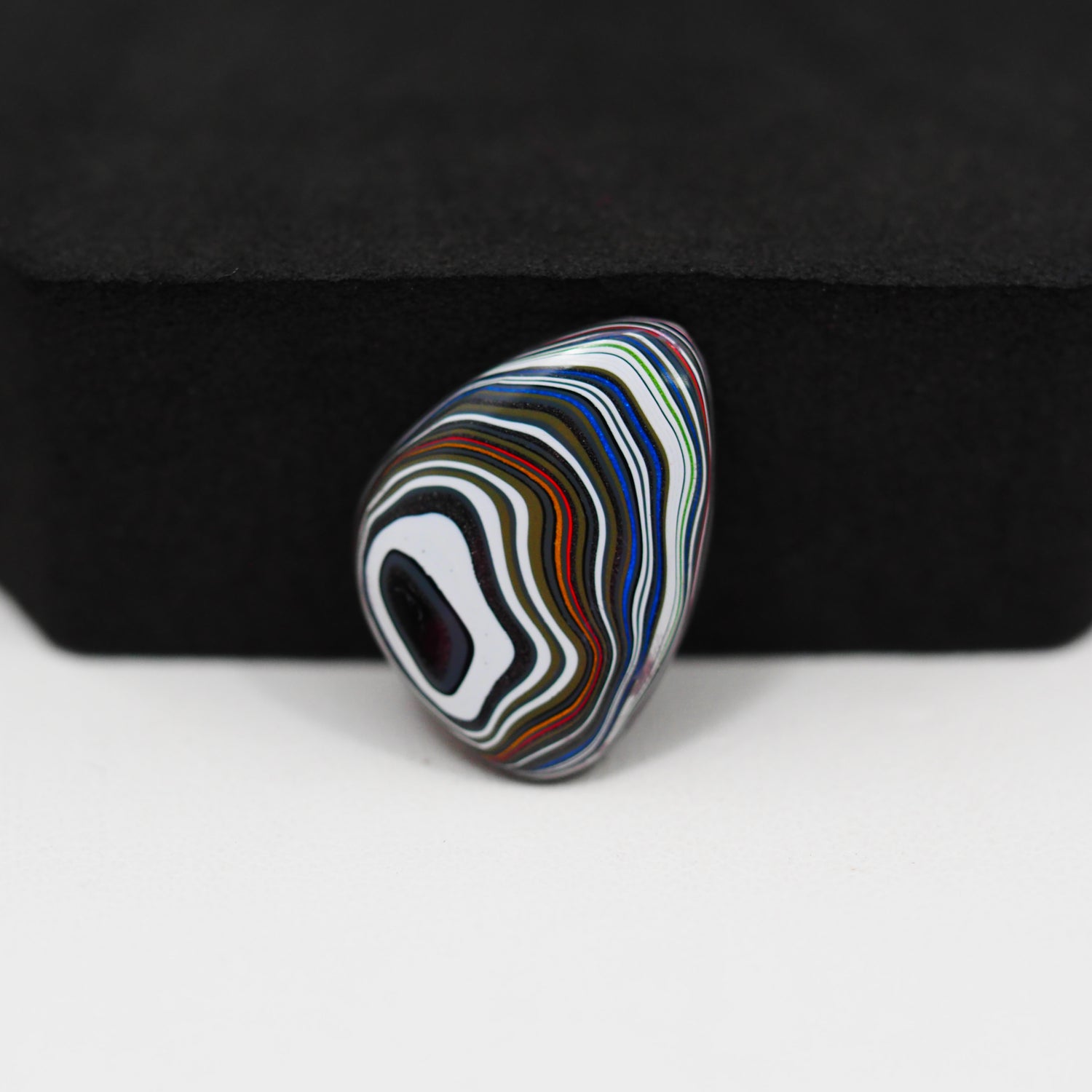 Fordite Agate Cabochon Freeform 18x13mm 3.5ct - Detroit Agate layered paint - Pedra Gems