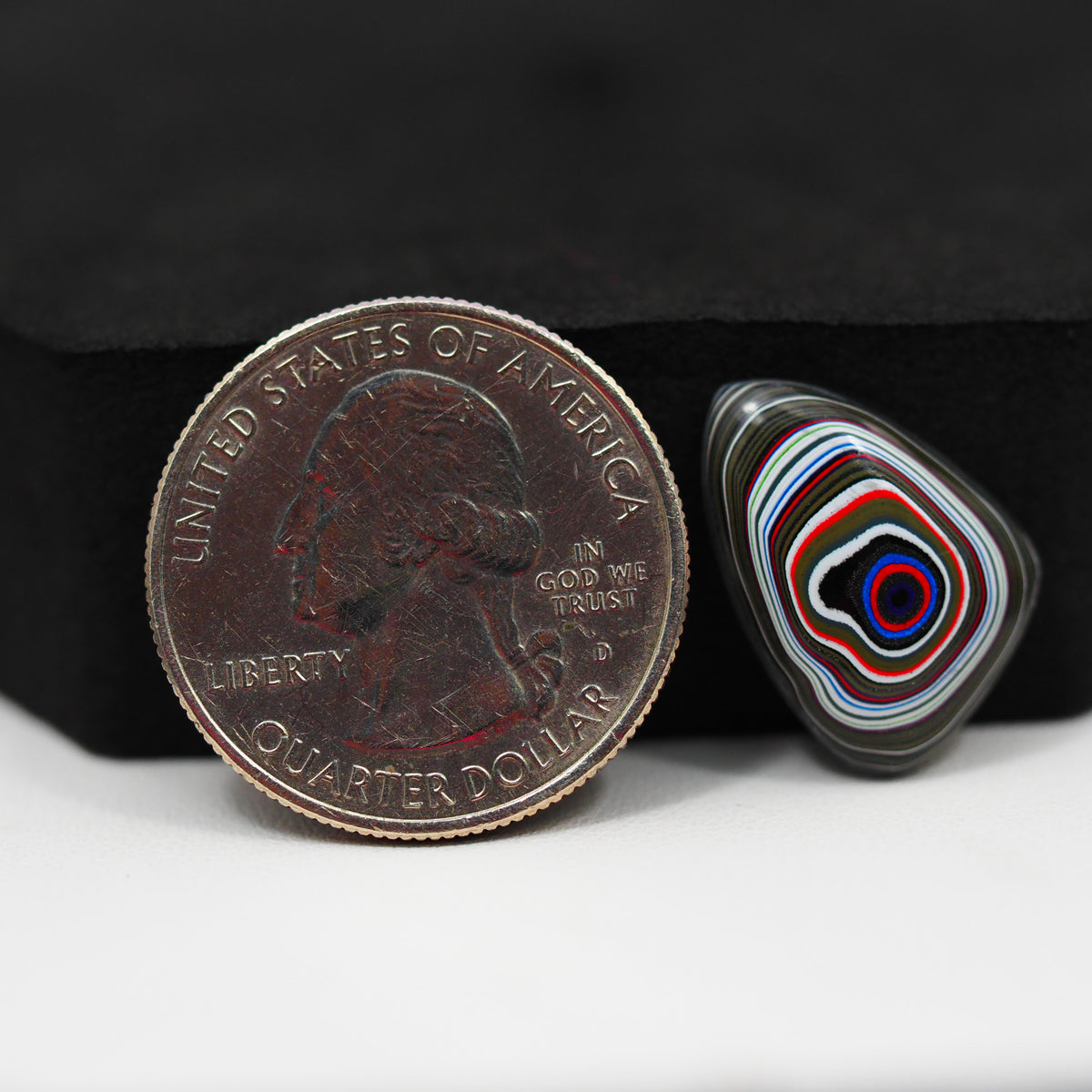 Fordite Agate Cabochon Freeform 19x15mm 4.5ct - Detroit Agate layered paint - Pedra Gems