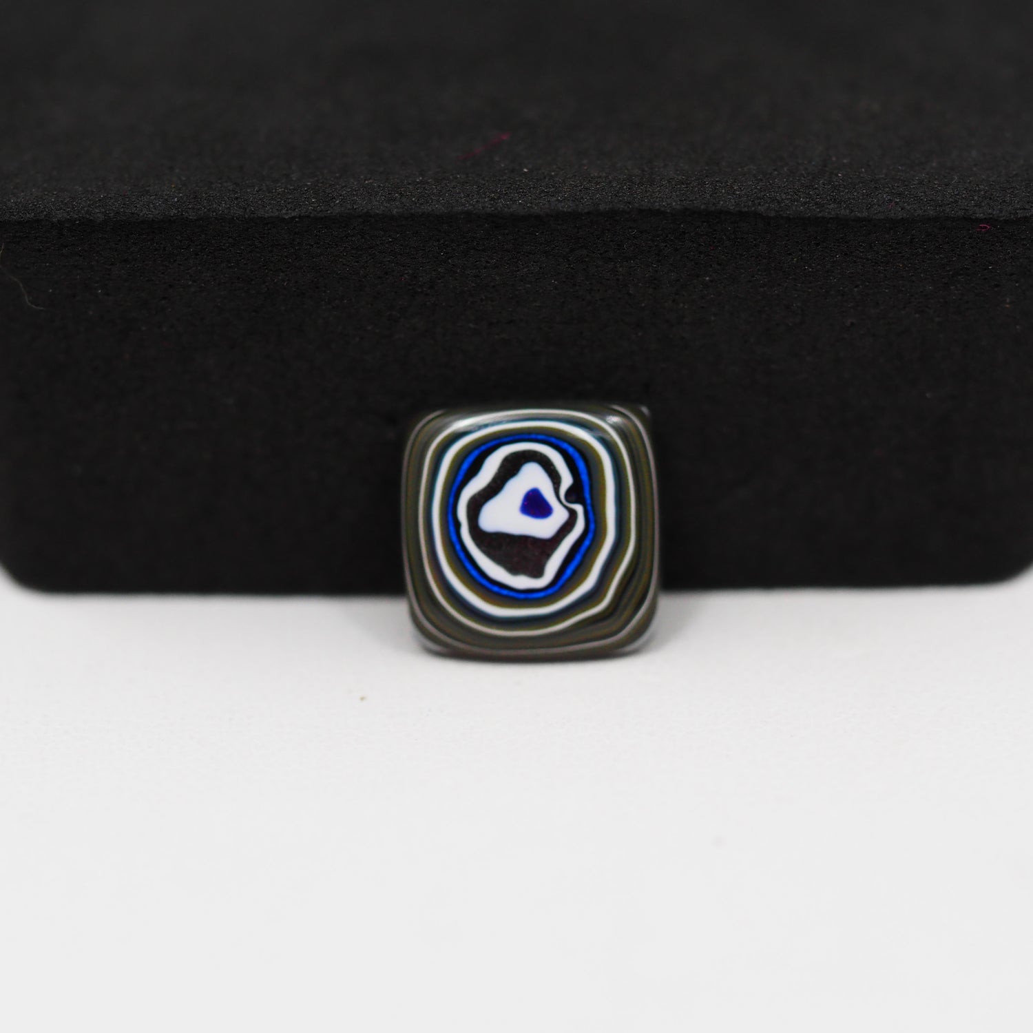 Fordite Agate Cabochon Square 11x11mm 1.5ct - Detroit Agate layered paint - Pedra Gems