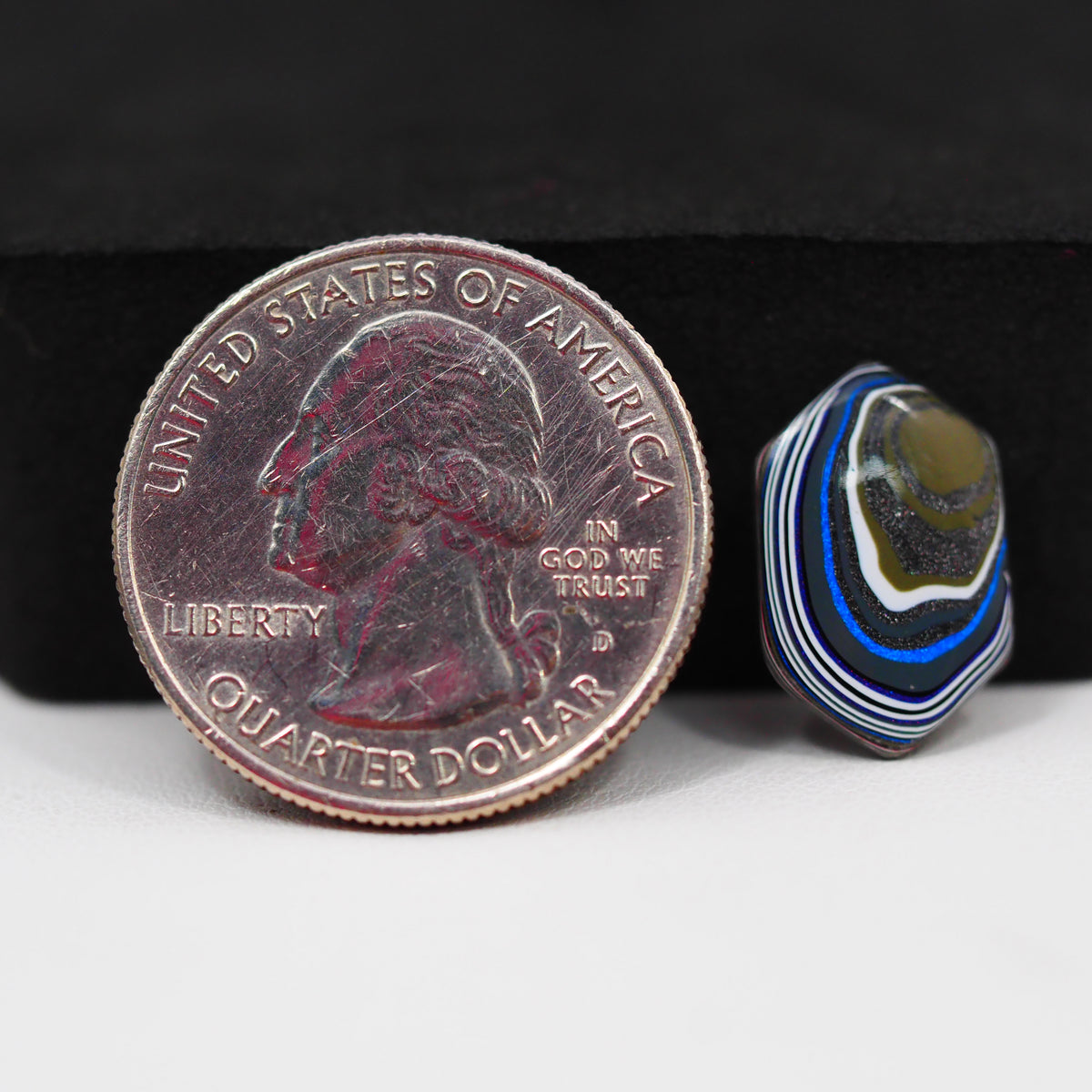 Fordite Agate Cabochon Freeform 16x10mm 1ct - Detroit Agate layered paint - Pedra Gems