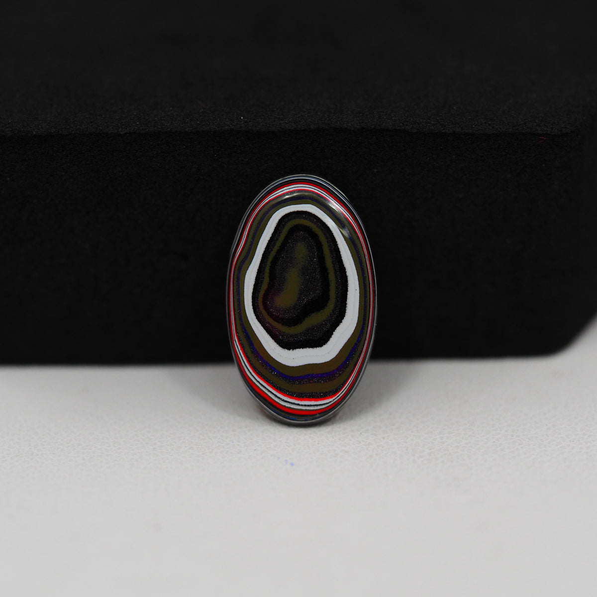 Fordite Agate Cabochon Oval 18x10mm 2ct - Detroit Agate layered paint - Pedra Gems