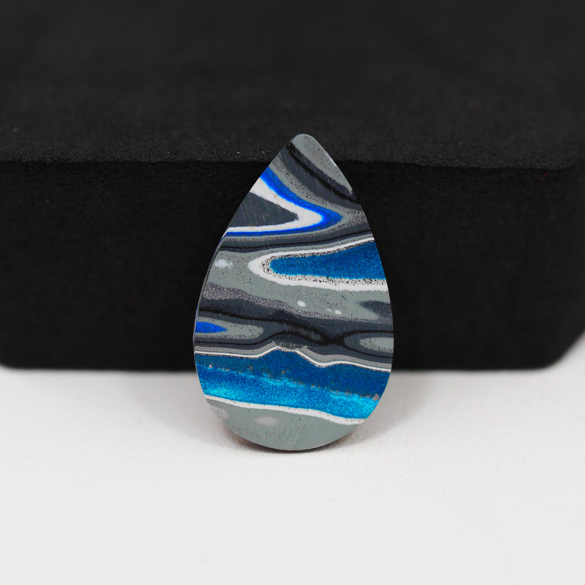 Fordite Agate Cabochon Pear 25x16mm 3.5ct - Detroit Agate layered paint - Pedra Gems