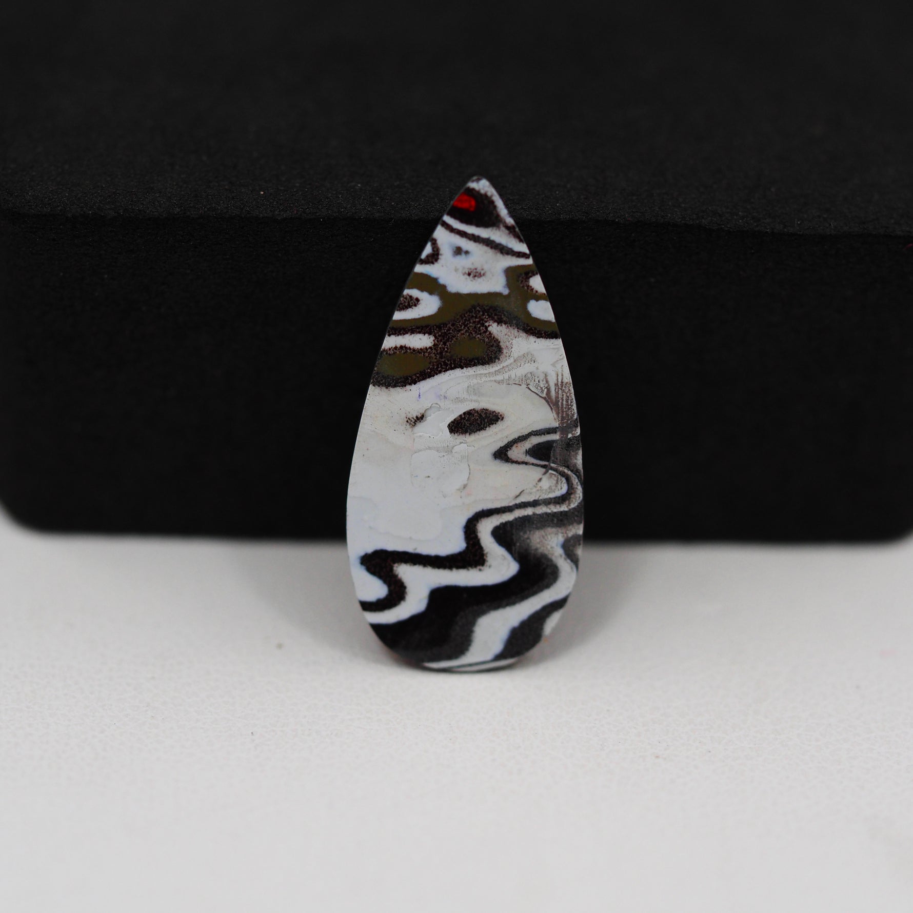 Fordite Agate Cabochon Pear 24x11mm 2.5ct - Detroit Agate layered paint - Pedra Gems
