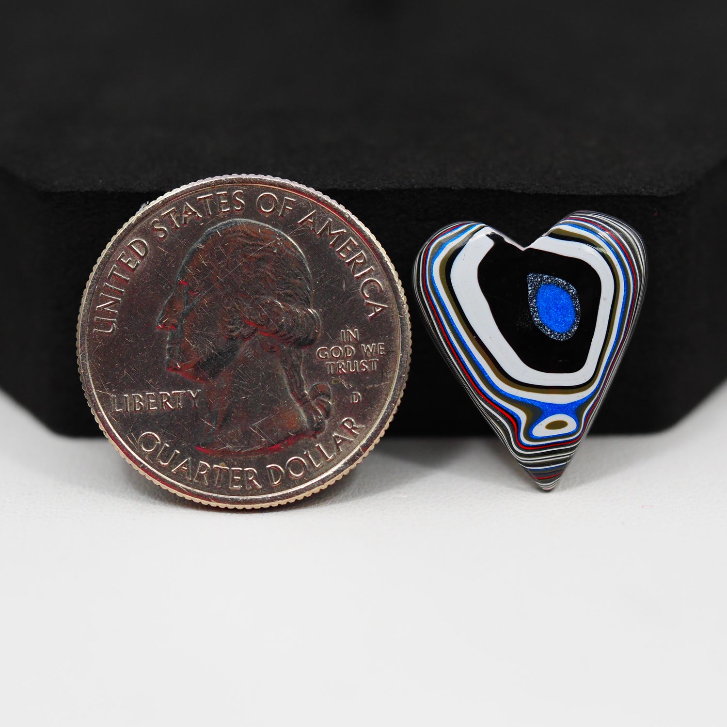 Fordite Agate Cabochon Heart 20x17mm 4ct - Detroit Agate layered paint - Pedra Gems