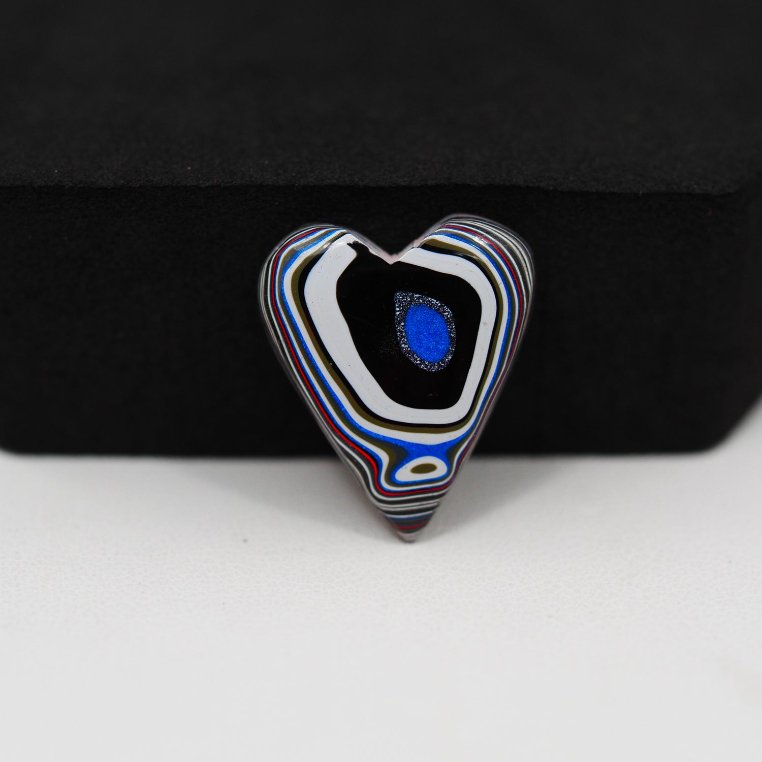 Fordite Agate Cabochon Heart 20x17mm 4ct - Detroit Agate layered paint - Pedra Gems
