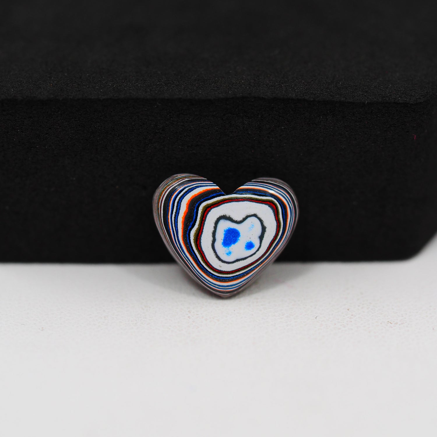 Fordite Agate Cabochon Heart 12x15mm 2.5ct - Detroit Agate layered paint - Pedra Gems